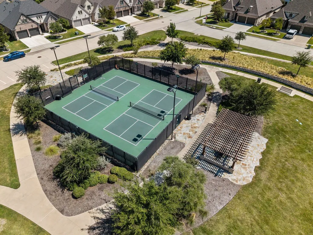 Single Family Residence For Sale in Denton County , 2821 Waverly, The Colony, Texas 75056, 3 Bedroom, 3 Bathroom, 2 Garage spaces, 2,790 Sqft, built in 2020, mls#21356268, Real Estate Agent in The Colony, Homes For Sale in Denton county, Homes For Sale in The Colony, Realtor in The Colony Texas, Real Estate Brokerage Independent Realty Texas, Luminita Cordes Realtor