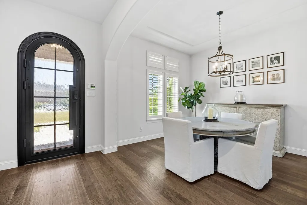 Single Family Residence For Sale in Denton County , 2821 Waverly, The Colony, Texas 75056, 3 Bedroom, 3 Bathroom, 2 Garage spaces, 2,790 Sqft, built in 2020, mls#21356268, Real Estate Agent in The Colony, Homes For Sale in Denton county, Homes For Sale in The Colony, Realtor in The Colony Texas, Real Estate Brokerage Independent Realty Texas, Luminita Cordes Realtor