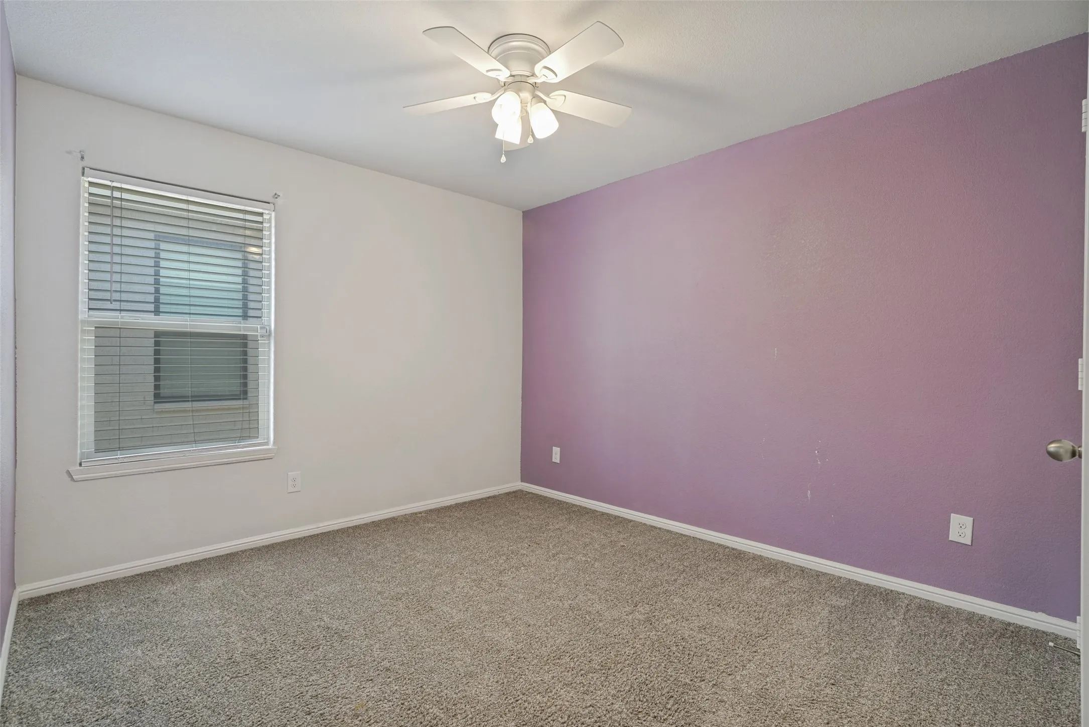 Single Family Residence For Sale in Tarrant County , 10368 Fort Teran Trail, Crowley, Texas 76036, 4 Bedroom, 2 Bathroom, 2 Garage spaces, 1,860 Sqft, built in 2021, mls#21362605, Real Estate Agent in Crowley, Homes For Sale in Tarrant county, Homes For Sale in Crowley, Realtor in Crowley Texas, Real Estate Brokerage Independent Realty Texas, Luminita Cordes Realtor