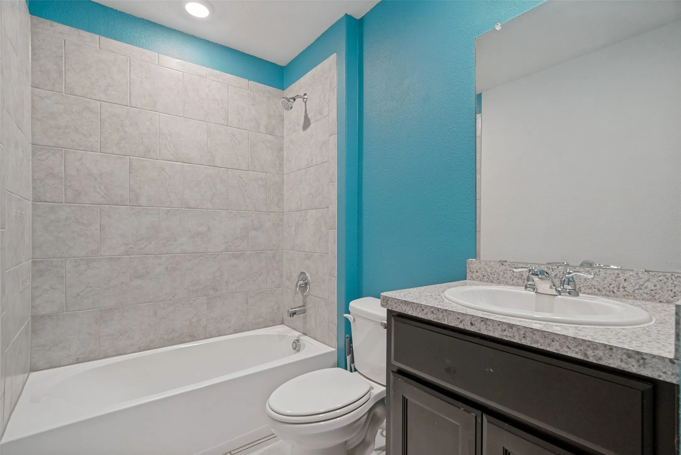 Single Family Residence For Sale in Tarrant County , 10368 Fort Teran Trail, Crowley, Texas 76036, 4 Bedroom, 2 Bathroom, 2 Garage spaces, 1,860 Sqft, built in 2021, mls#21362605, Real Estate Agent in Crowley, Homes For Sale in Tarrant county, Homes For Sale in Crowley, Realtor in Crowley Texas, Real Estate Brokerage Independent Realty Texas, Luminita Cordes Realtor