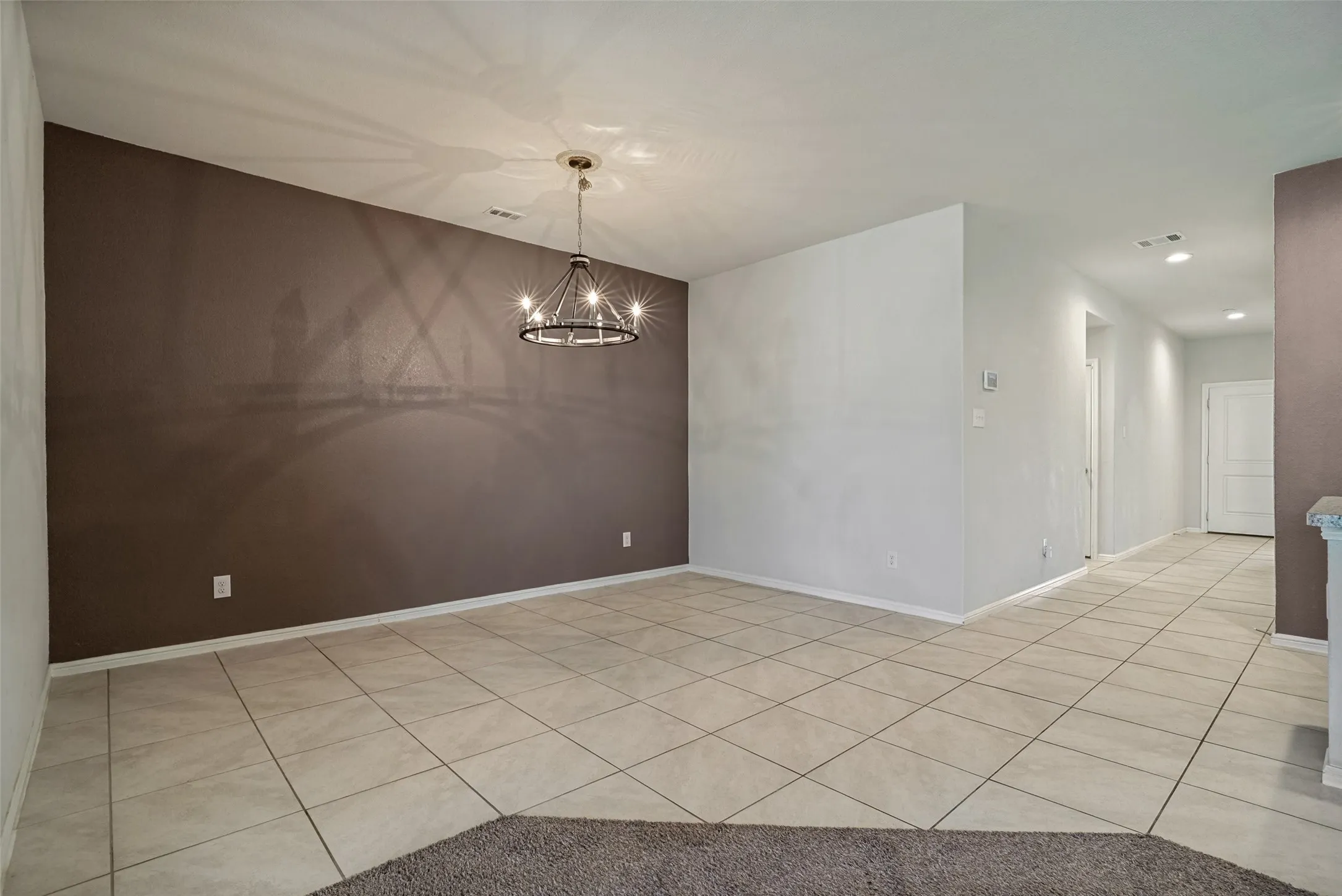 Single Family Residence For Sale in Tarrant County , 10368 Fort Teran Trail, Crowley, Texas 76036, 4 Bedroom, 2 Bathroom, 2 Garage spaces, 1,860 Sqft, built in 2021, mls#21362605, Real Estate Agent in Crowley, Homes For Sale in Tarrant county, Homes For Sale in Crowley, Realtor in Crowley Texas, Real Estate Brokerage Independent Realty Texas, Luminita Cordes Realtor