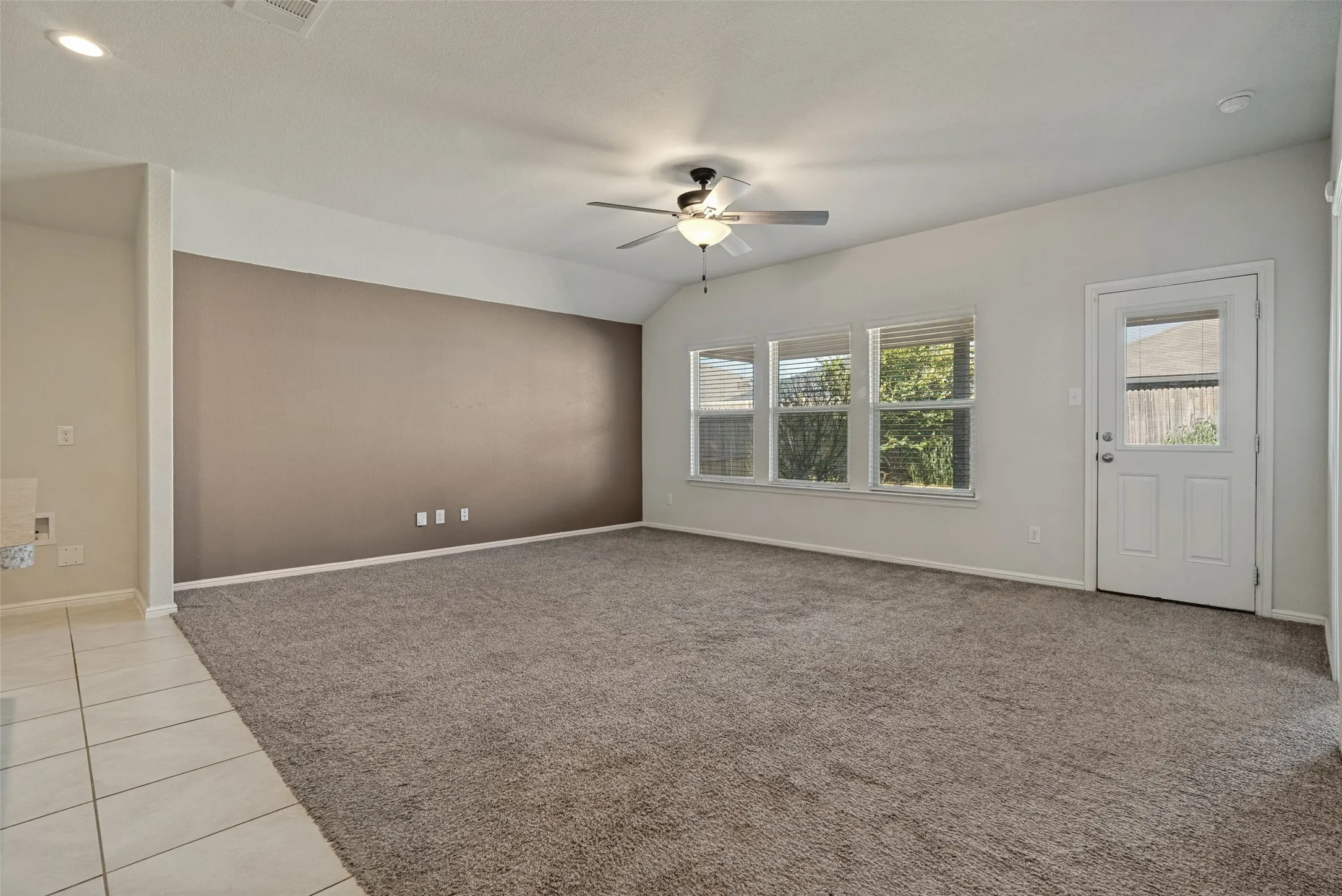 Single Family Residence For Sale in Tarrant County , 10368 Fort Teran Trail, Crowley, Texas 76036, 4 Bedroom, 2 Bathroom, 2 Garage spaces, 1,860 Sqft, built in 2021, mls#21362605, Real Estate Agent in Crowley, Homes For Sale in Tarrant county, Homes For Sale in Crowley, Realtor in Crowley Texas, Real Estate Brokerage Independent Realty Texas, Luminita Cordes Realtor