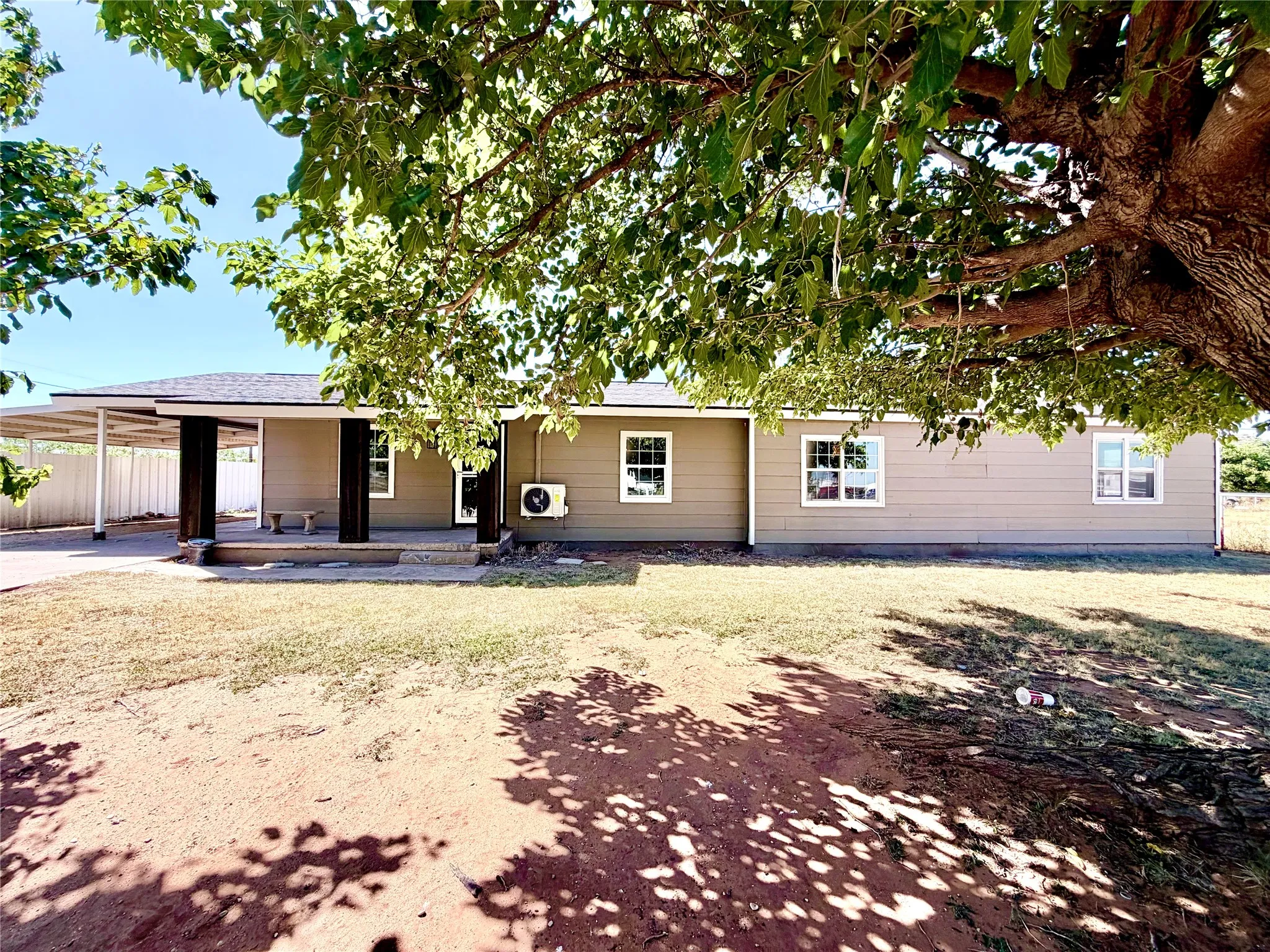 Single Family Residence For Sale in Jones County , 1220 Avenue G, Hawley, Texas 79525, 3 Bedroom, 2 Bathroom, Garage spaces, 2,000 Sqft, built in 1951, mls#21361852, Real Estate Agent in Hawley, Homes For Sale in Jones county, Homes For Sale in Hawley, Realtor in Hawley Texas, Real Estate Brokerage Independent Realty Texas, Luminita Cordes Realtor