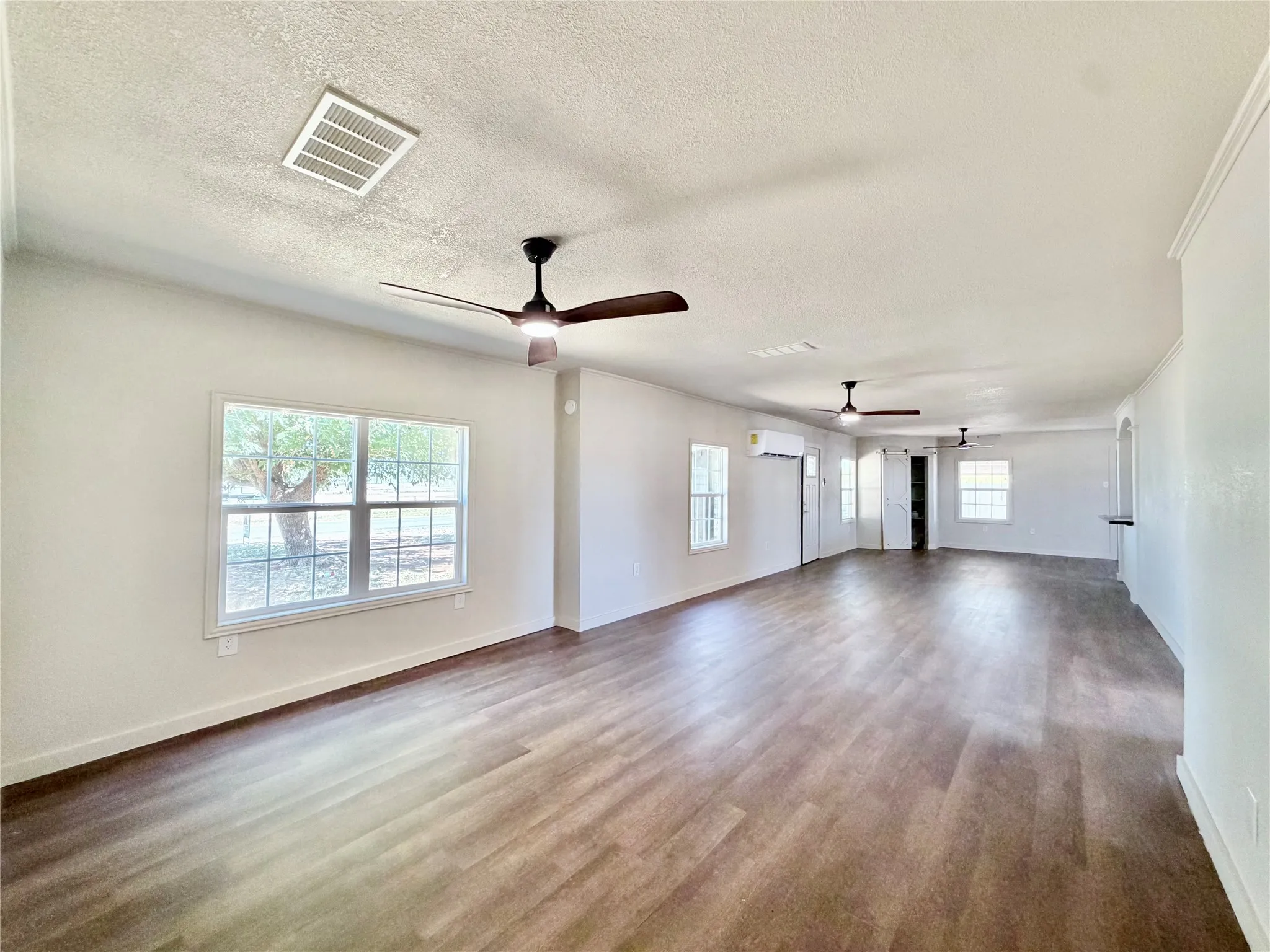 Single Family Residence For Sale in Jones County , 1220 Avenue G, Hawley, Texas 79525, 3 Bedroom, 2 Bathroom, Garage spaces, 2,000 Sqft, built in 1951, mls#21361852, Real Estate Agent in Hawley, Homes For Sale in Jones county, Homes For Sale in Hawley, Realtor in Hawley Texas, Real Estate Brokerage Independent Realty Texas, Luminita Cordes Realtor