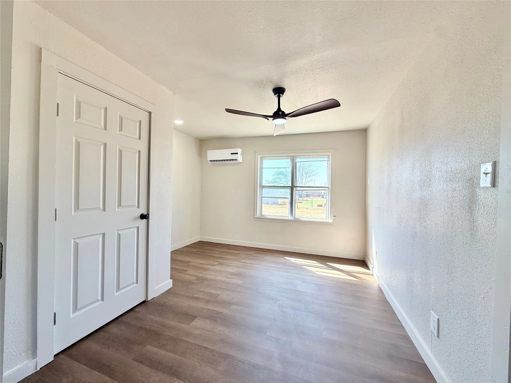 Single Family Residence For Sale in Jones County , 1220 Avenue G, Hawley, Texas 79525, 3 Bedroom, 2 Bathroom, Garage spaces, 2,000 Sqft, built in 1951, mls#21361852, Real Estate Agent in Hawley, Homes For Sale in Jones county, Homes For Sale in Hawley, Realtor in Hawley Texas, Real Estate Brokerage Independent Realty Texas, Luminita Cordes Realtor