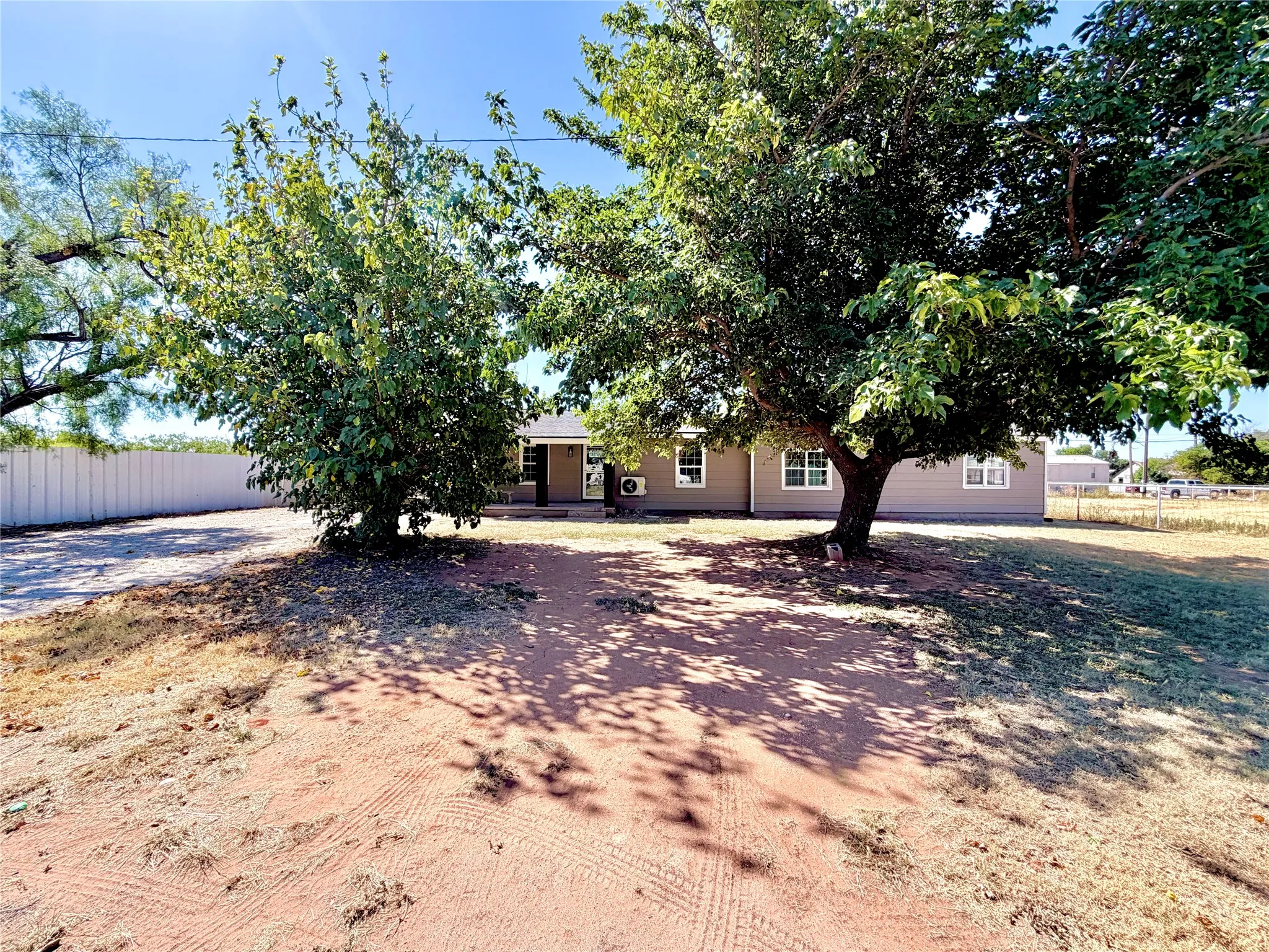 Single Family Residence For Sale in Jones County , 1220 Avenue G, Hawley, Texas 79525, 3 Bedroom, 2 Bathroom, Garage spaces, 2,000 Sqft, built in 1951, mls#21361852, Real Estate Agent in Hawley, Homes For Sale in Jones county, Homes For Sale in Hawley, Realtor in Hawley Texas, Real Estate Brokerage Independent Realty Texas, Luminita Cordes Realtor