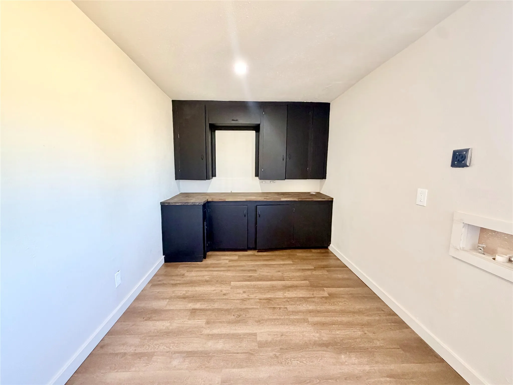 Single Family Residence For Sale in Jones County , 1220 Avenue G, Hawley, Texas 79525, 3 Bedroom, 2 Bathroom, Garage spaces, 2,000 Sqft, built in 1951, mls#21361852, Real Estate Agent in Hawley, Homes For Sale in Jones county, Homes For Sale in Hawley, Realtor in Hawley Texas, Real Estate Brokerage Independent Realty Texas, Luminita Cordes Realtor