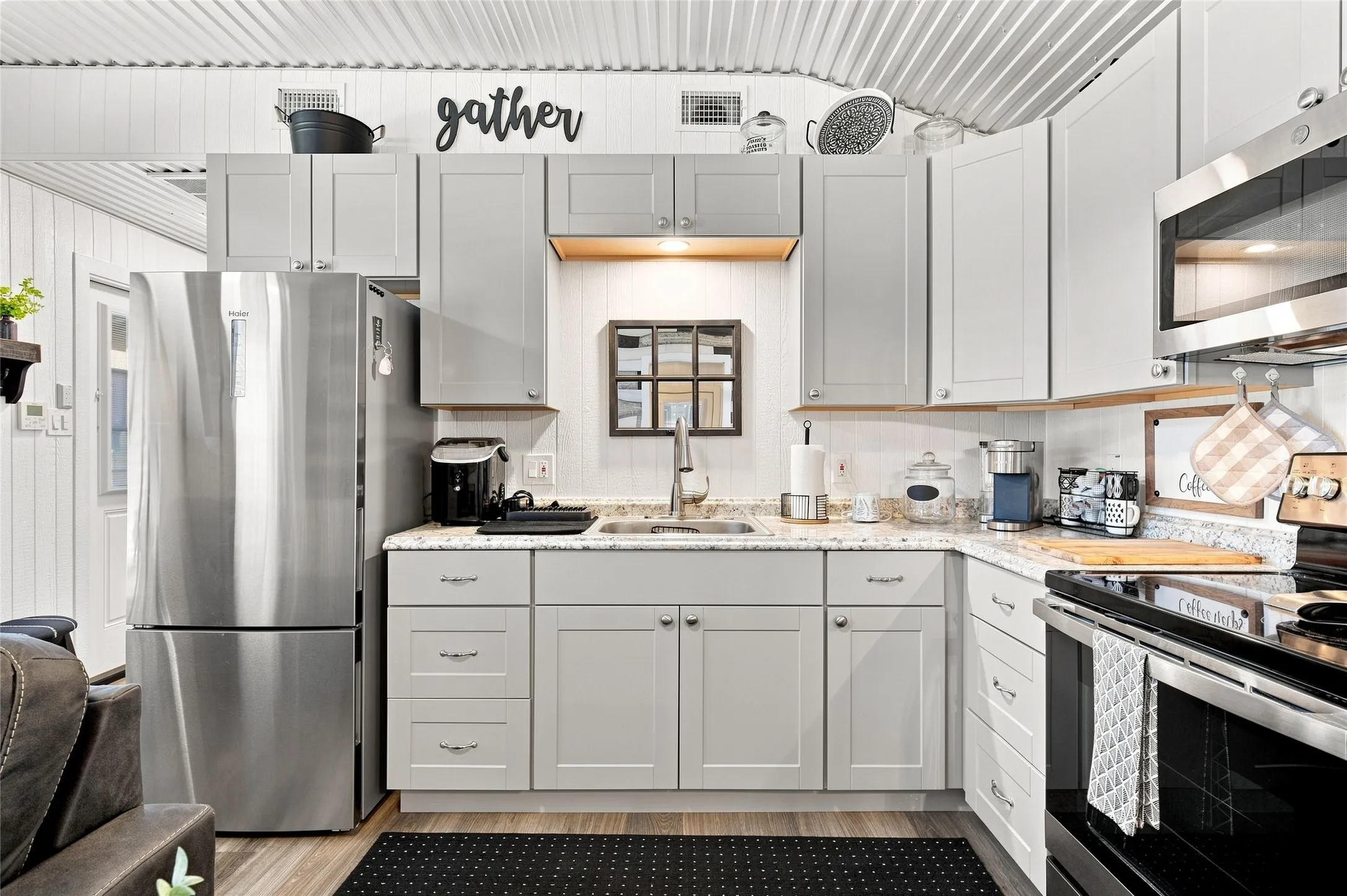Single Family Residence For Sale in Bosque County , 427 County Road 1743, Clifton, Texas 76634, 2 Bedroom, 1 Bathroom, Garage spaces, 600 Sqft, built in 2022, mls#21361588, Real Estate Agent in Clifton, Homes For Sale in Bosque county, Homes For Sale in Clifton, Realtor in Clifton Texas, Real Estate Brokerage Independent Realty Texas, Luminita Cordes Realtor