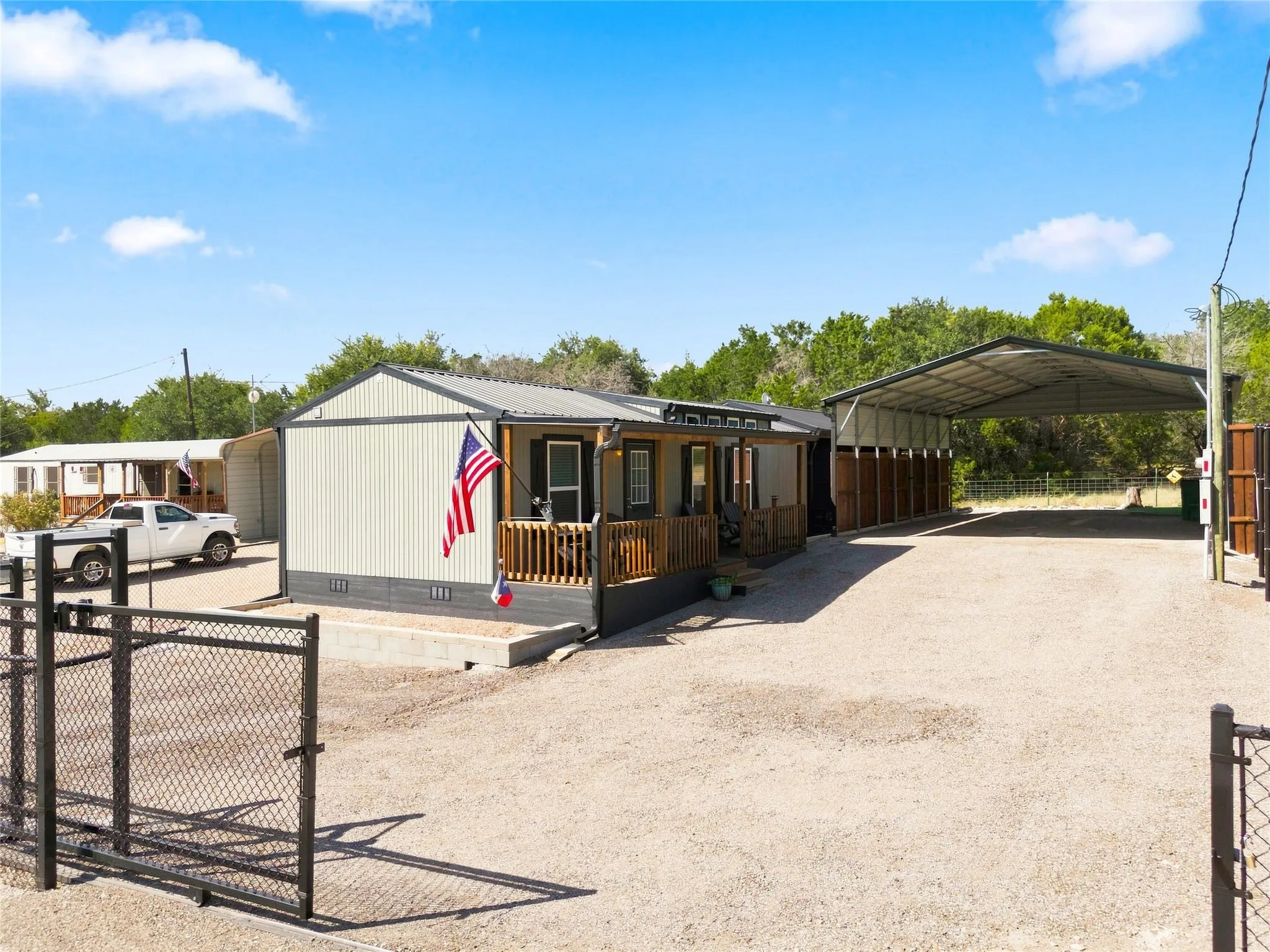 Single Family Residence For Sale in Bosque County , 427 County Road 1743, Clifton, Texas 76634, 2 Bedroom, 1 Bathroom, Garage spaces, 600 Sqft, built in 2022, mls#21361588, Real Estate Agent in Clifton, Homes For Sale in Bosque county, Homes For Sale in Clifton, Realtor in Clifton Texas, Real Estate Brokerage Independent Realty Texas, Luminita Cordes Realtor
