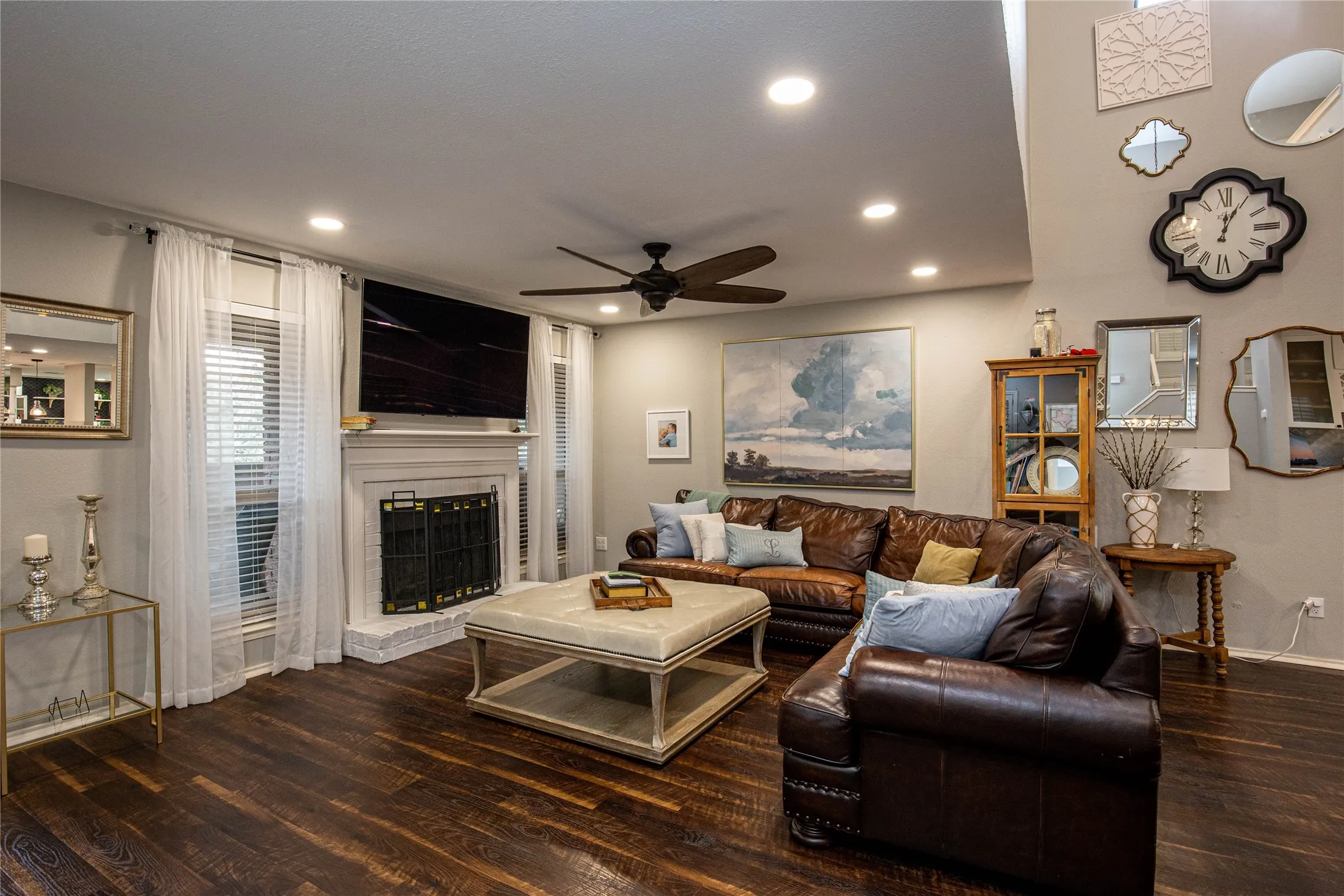 Condominium For Sale in Mc Lennan County , 135 Pleasant Grove Lane, Waco, Texas 76712, 3 Bedroom, 2 Bathroom, 1 Garage spaces, 1,786 Sqft, built in 1985, Price $295,000, mls#21362141, Real Estate Agent in Waco, Homes For Sale in Mc Lennan county, Homes For Sale in Waco, Realtor in Waco Texas, Real Estate Brokerage Independent Realty Texas, Luminita Cordes Realtor