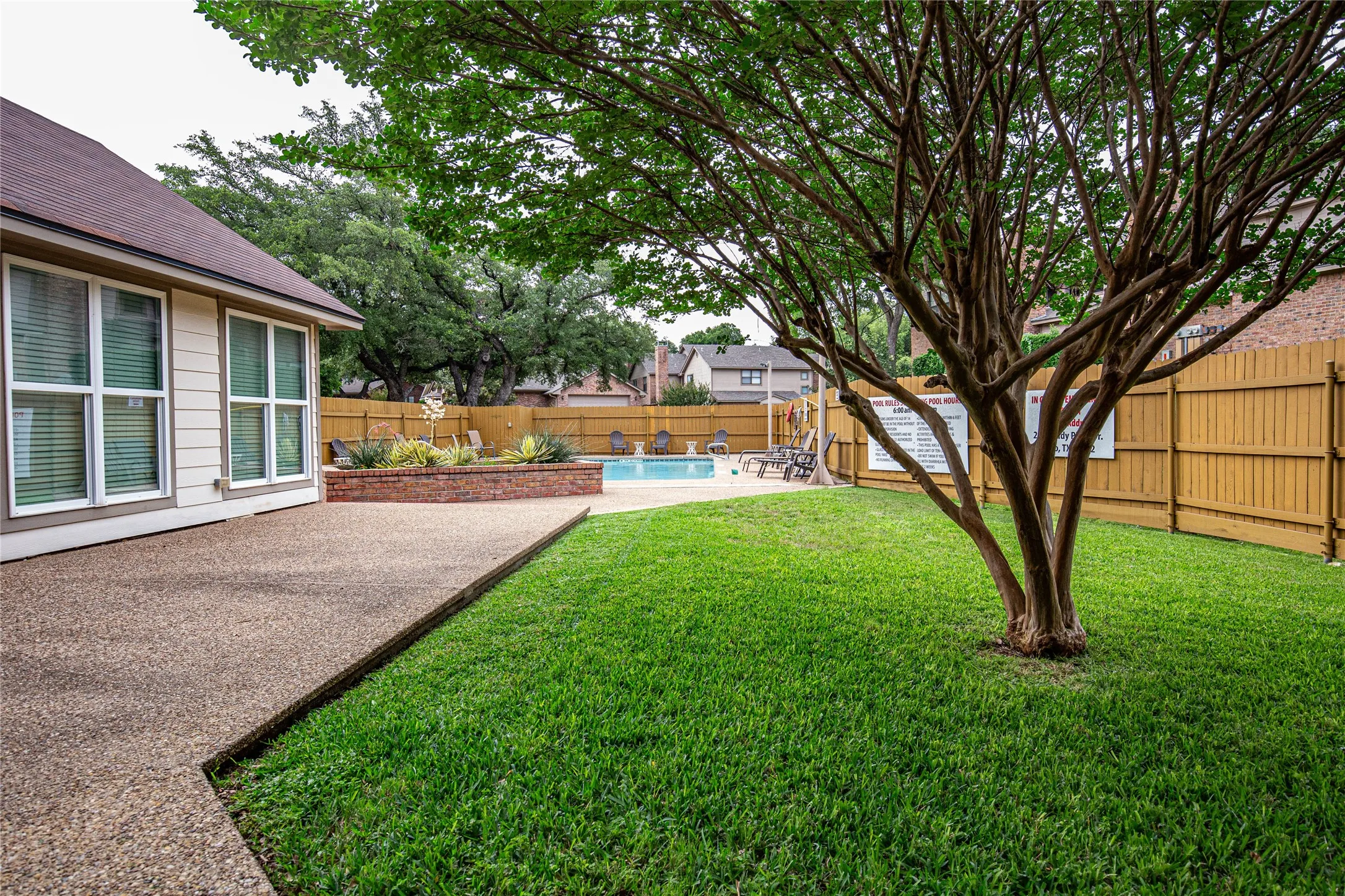Condominium For Sale in Mc Lennan County , 135 Pleasant Grove Lane, Waco, Texas 76712, 3 Bedroom, 2 Bathroom, 1 Garage spaces, 1,786 Sqft, built in 1985, Price $295,000, mls#21362141, Real Estate Agent in Waco, Homes For Sale in Mc Lennan county, Homes For Sale in Waco, Realtor in Waco Texas, Real Estate Brokerage Independent Realty Texas, Luminita Cordes Realtor