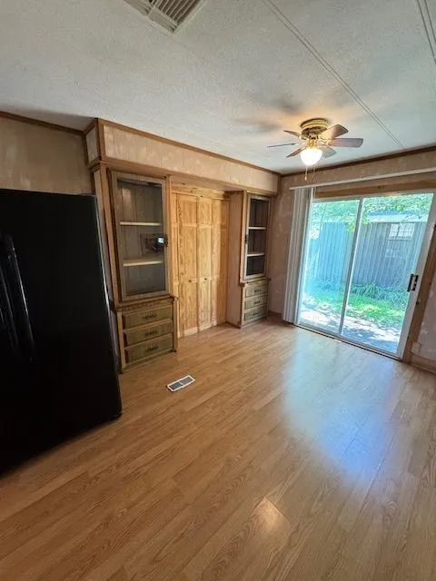 Single Family Residence For Rent in Taylor County , 425 N 3rd Street, Buffalo Gap, Texas 79508, 4 Bedroom, 2 Bathroom, Garage spaces, 2,128 Sqft, built in 1972, mls#21362613, Real Estate Agent in Buffalo Gap, Homes For Rent in Taylor county, Homes For Rent in Buffalo Gap, Realtor in Buffalo Gap Texas, Real Estate Brokerage Independent Realty Texas, Luminita Cordes Realtor