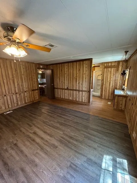 Single Family Residence For Rent in Taylor County , 425 N 3rd Street, Buffalo Gap, Texas 79508, 4 Bedroom, 2 Bathroom, Garage spaces, 2,128 Sqft, built in 1972, mls#21362613, Real Estate Agent in Buffalo Gap, Homes For Rent in Taylor county, Homes For Rent in Buffalo Gap, Realtor in Buffalo Gap Texas, Real Estate Brokerage Independent Realty Texas, Luminita Cordes Realtor