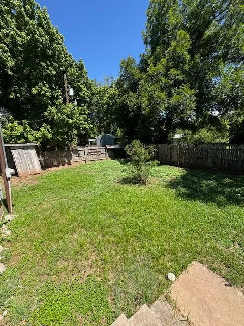 Single Family Residence For Rent in Taylor County , 425 N 3rd Street, Buffalo Gap, Texas 79508, 4 Bedroom, 2 Bathroom, Garage spaces, 2,128 Sqft, built in 1972, mls#21362613, Real Estate Agent in Buffalo Gap, Homes For Rent in Taylor county, Homes For Rent in Buffalo Gap, Realtor in Buffalo Gap Texas, Real Estate Brokerage Independent Realty Texas, Luminita Cordes Realtor