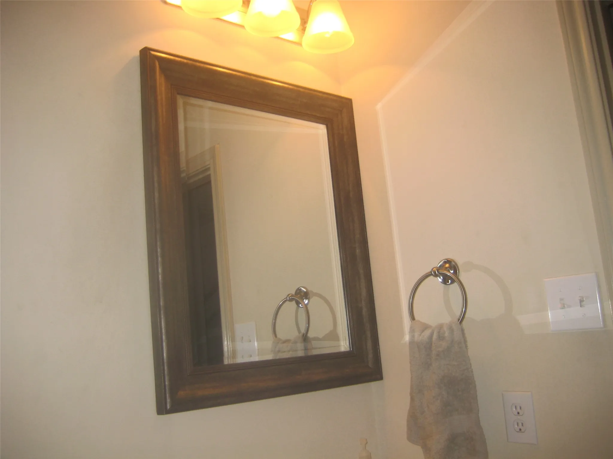 Hall Bath for 2 bedrooms on second floor