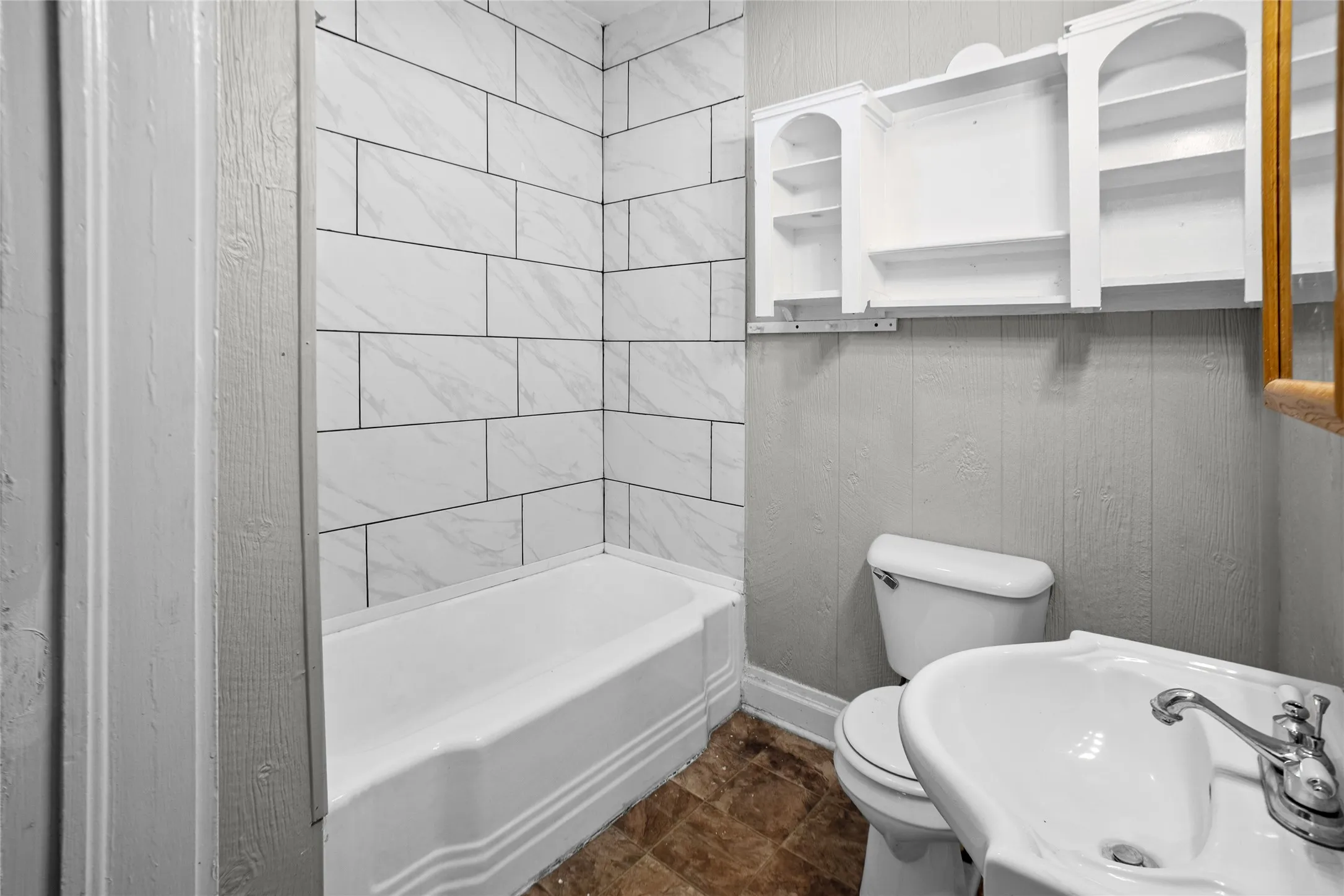 Duplex For Sale in Hunt County , 1406 Sycamore Street, Commerce, Texas 75428, 5 Bedroom, 3 Bathroom, Garage spaces, 0 Sqft, built in 1943, mls#21362014, Real Estate Agent in Commerce, Homes For Sale in Hunt county, Homes For Sale in Commerce, Realtor in Commerce Texas, Real Estate Brokerage Independent Realty Texas, Luminita Cordes Realtor