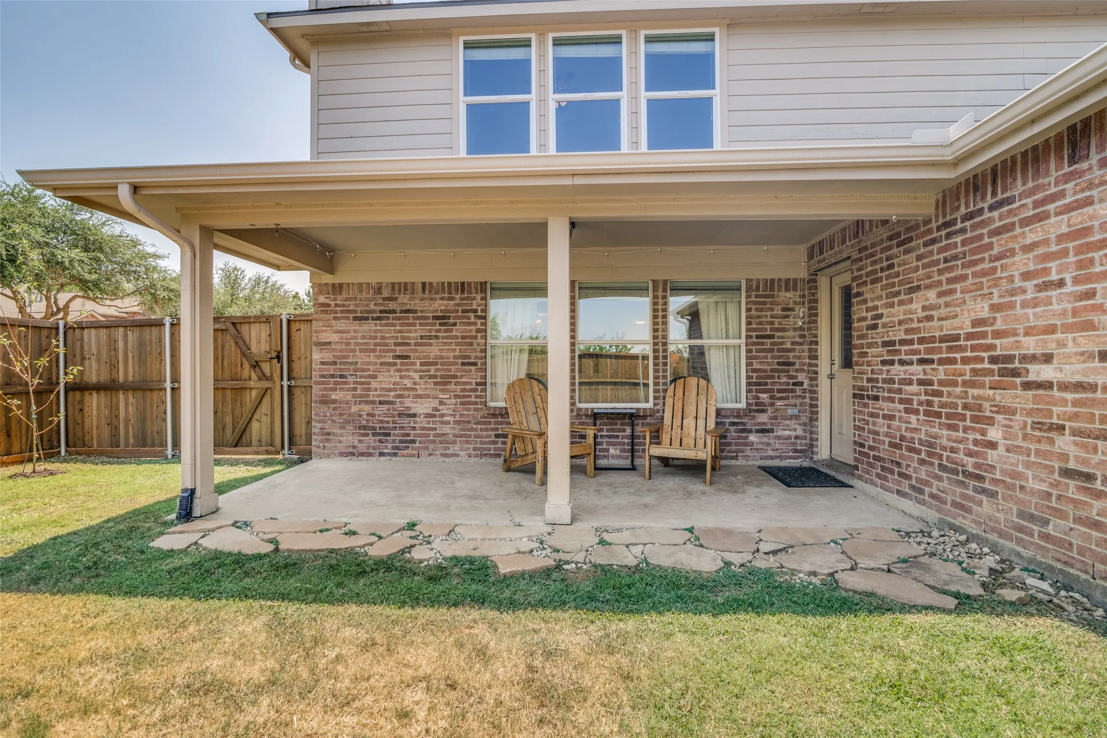Single Family Residence For Sale in Collin County , 300 Highland Ridge Drive, Wylie, Texas 75098, 5 Bedroom, 4 Bathroom, 2 Garage spaces, 3,120 Sqft, built in 2007, mls#21362609, Real Estate Agent in Wylie, Homes For Sale in Collin county, Homes For Sale in Wylie, Realtor in Wylie Texas, Real Estate Brokerage Independent Realty Texas, Luminita Cordes Realtor
