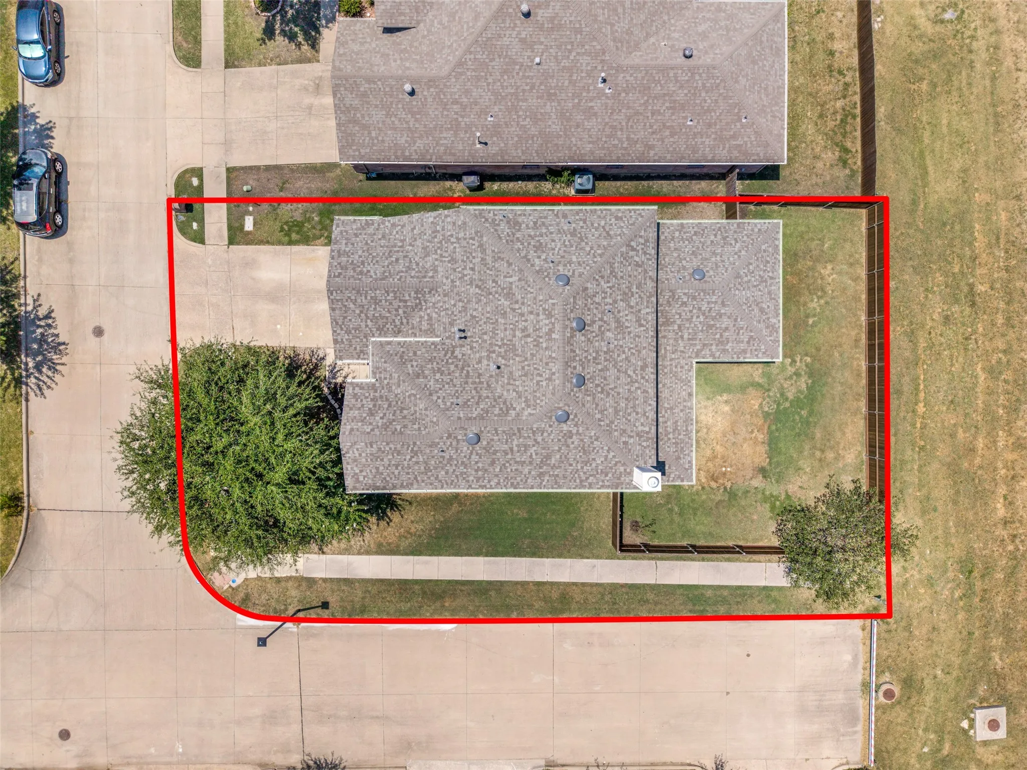 Single Family Residence For Sale in Collin County , 300 Highland Ridge Drive, Wylie, Texas 75098, 5 Bedroom, 4 Bathroom, 2 Garage spaces, 3,120 Sqft, built in 2007, mls#21362609, Real Estate Agent in Wylie, Homes For Sale in Collin county, Homes For Sale in Wylie, Realtor in Wylie Texas, Real Estate Brokerage Independent Realty Texas, Luminita Cordes Realtor