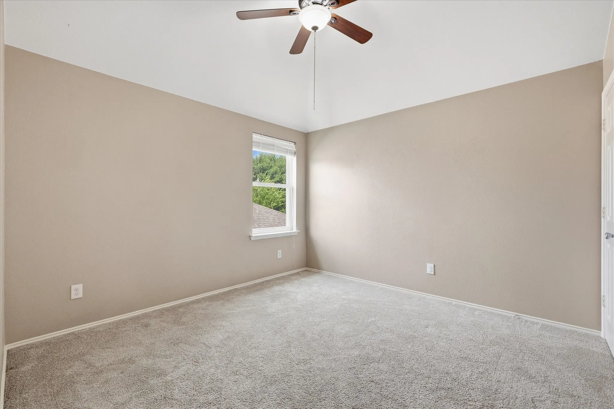 Upstairs bedroom #4