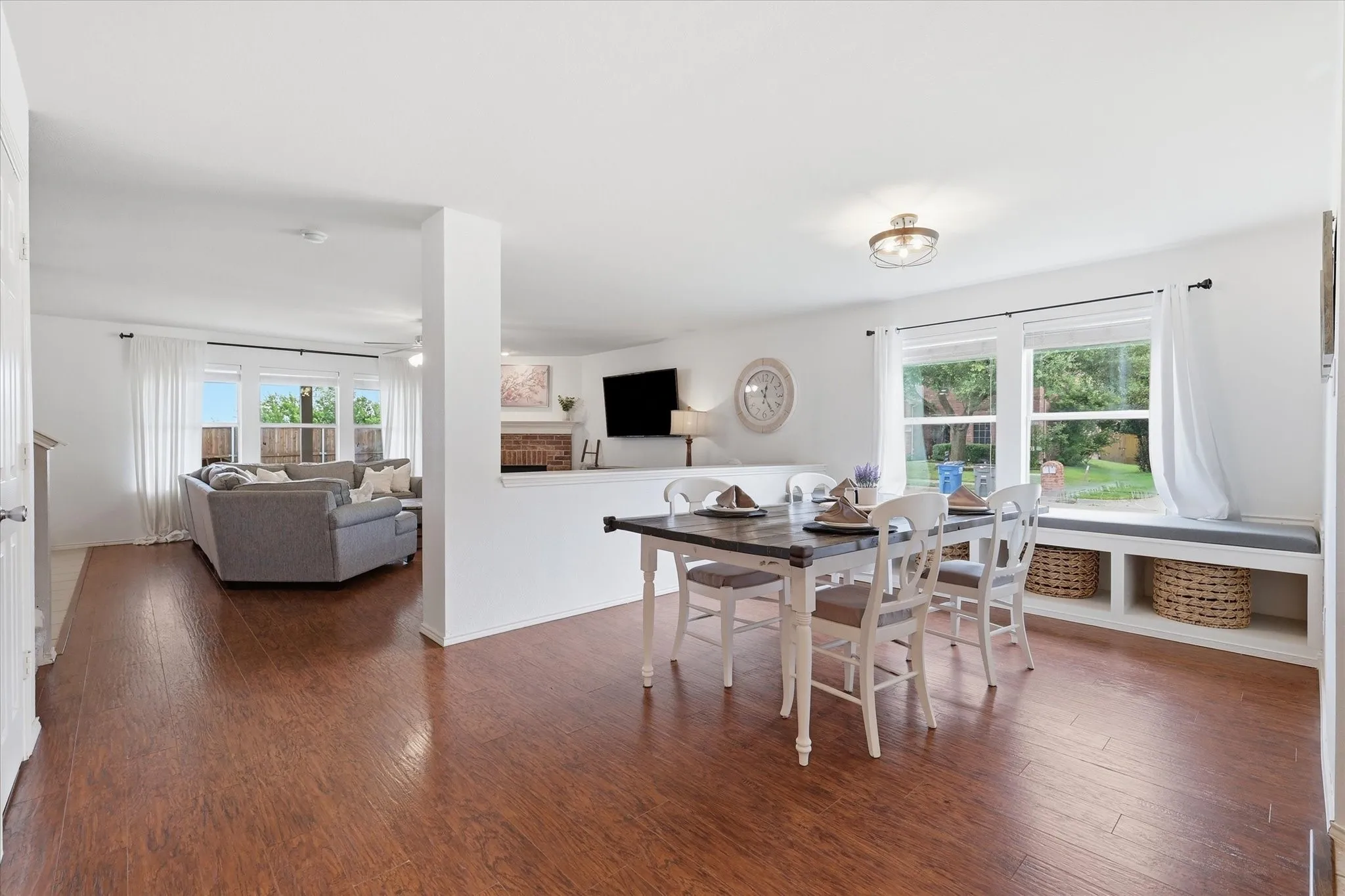 Formal dining with built-in sitting bench