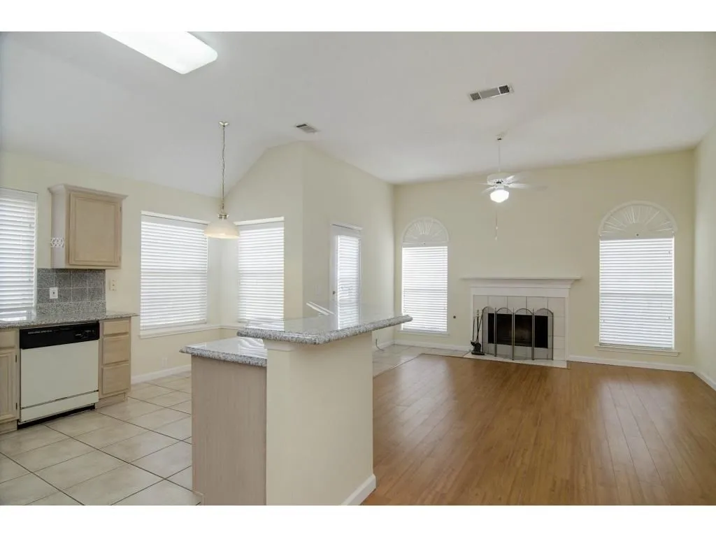 Single Family Residence For Rent in Collin County , 5808 Coldcreek Court, Plano, Texas 75093, 3 Bedroom, 2 Bathroom, 2 Garage spaces, 1,685 Sqft, built in 1994, mls#21362603, Real Estate Agent in Plano, Homes For Rent in Collin county, Homes For Rent in Plano, Realtor in Plano Texas, Real Estate Brokerage Independent Realty Texas, Luminita Cordes Realtor