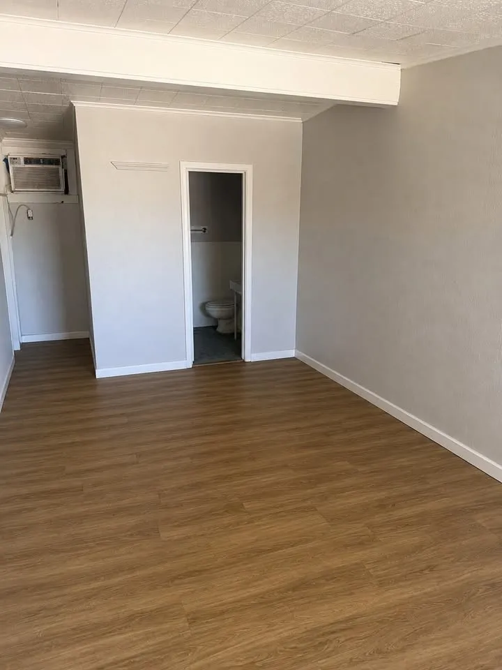 Apartment For Rent in Bowie County , 901 W 7th Street, Texarkana, Texas 75501, 1 Bedroom, 1 Bathroom, Garage spaces, 330 Sqft, built in 1957, Price $600, mls#21362622, Real Estate Agent in Texarkana, Homes For Rent in Bowie county, Homes For Rent in Texarkana, Realtor in Texarkana Texas, Real Estate Brokerage Independent Realty Texas, Luminita Cordes Realtor
