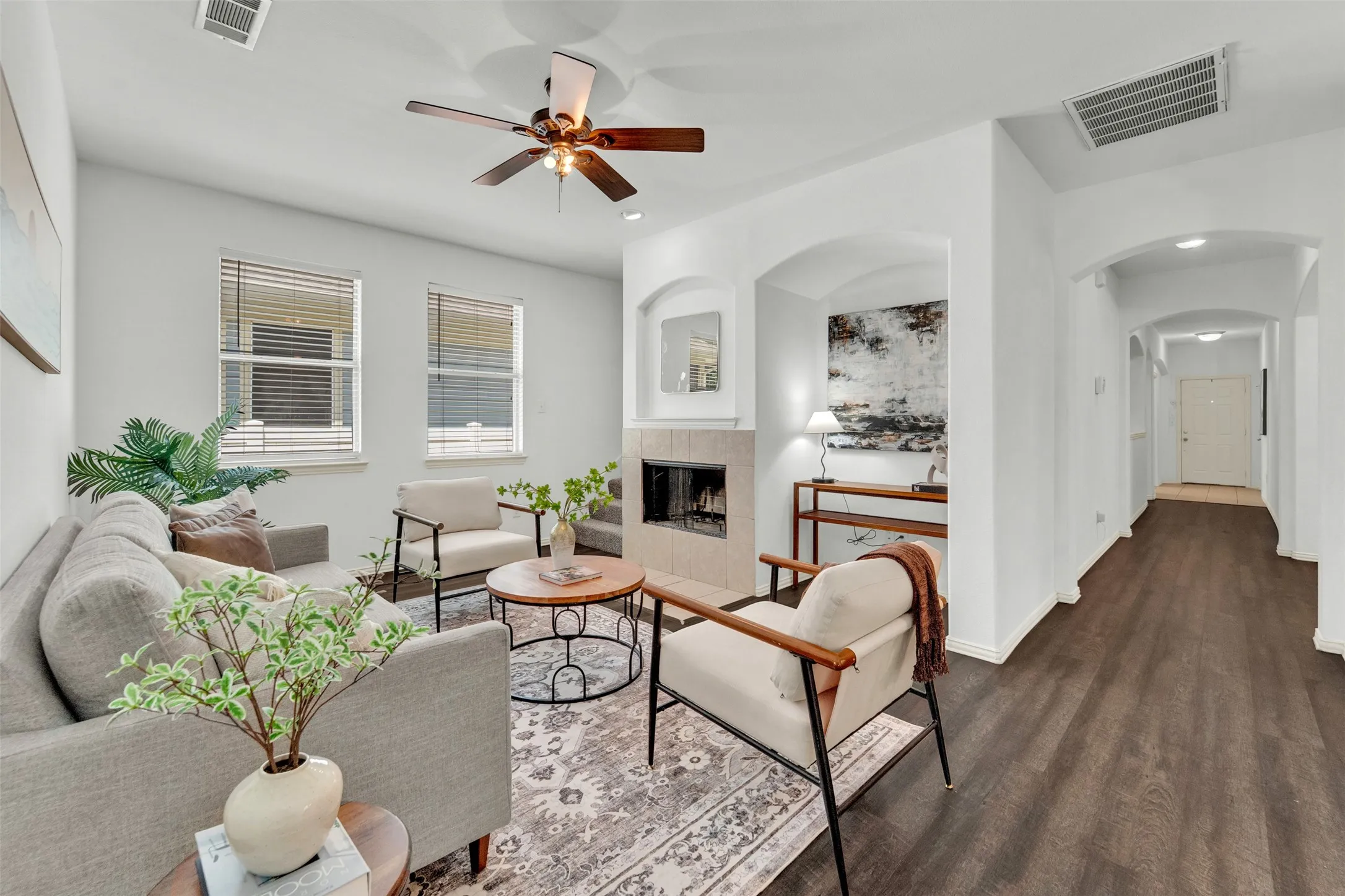 Single Family Residence For Rent in Denton County , 10108 Cherry Hill Lane, Providence Village, Texas 76227, 4 Bedroom, 3 Bathroom, 2 Garage spaces, 2,005 Sqft, built in 2004, mls#21362627, Real Estate Agent in Providence Village, Homes For Rent in Denton county, Homes For Rent in Providence Village, Realtor in Providence Village Texas, Real Estate Brokerage Independent Realty Texas, Luminita Cordes Realtor