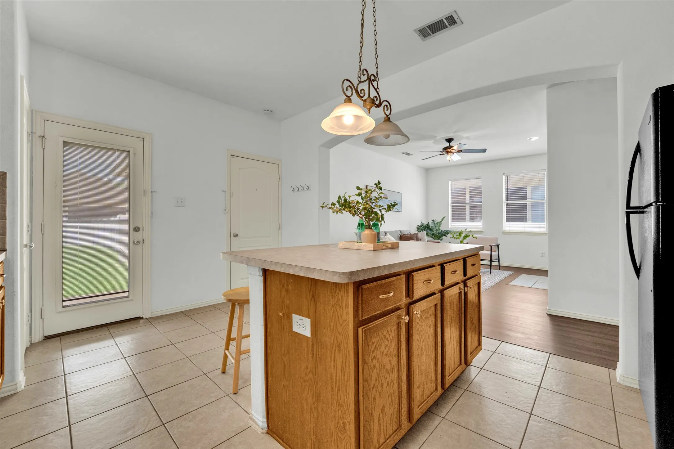Single Family Residence For Rent in Denton County , 10108 Cherry Hill Lane, Providence Village, Texas 76227, 4 Bedroom, 3 Bathroom, 2 Garage spaces, 2,005 Sqft, built in 2004, mls#21362627, Real Estate Agent in Providence Village, Homes For Rent in Denton county, Homes For Rent in Providence Village, Realtor in Providence Village Texas, Real Estate Brokerage Independent Realty Texas, Luminita Cordes Realtor