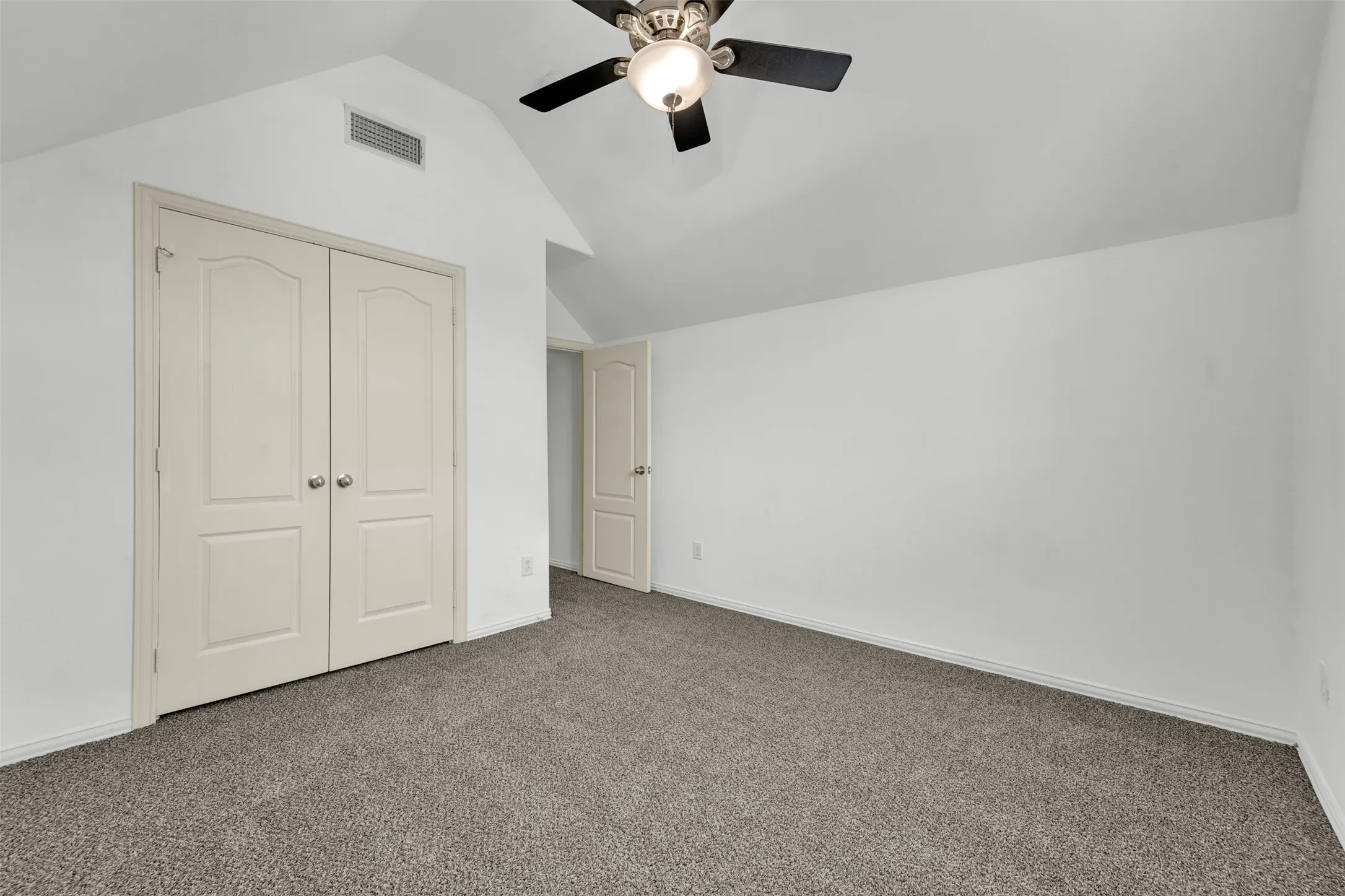 Single Family Residence For Rent in Denton County , 10108 Cherry Hill Lane, Providence Village, Texas 76227, 4 Bedroom, 3 Bathroom, 2 Garage spaces, 2,005 Sqft, built in 2004, mls#21362627, Real Estate Agent in Providence Village, Homes For Rent in Denton county, Homes For Rent in Providence Village, Realtor in Providence Village Texas, Real Estate Brokerage Independent Realty Texas, Luminita Cordes Realtor