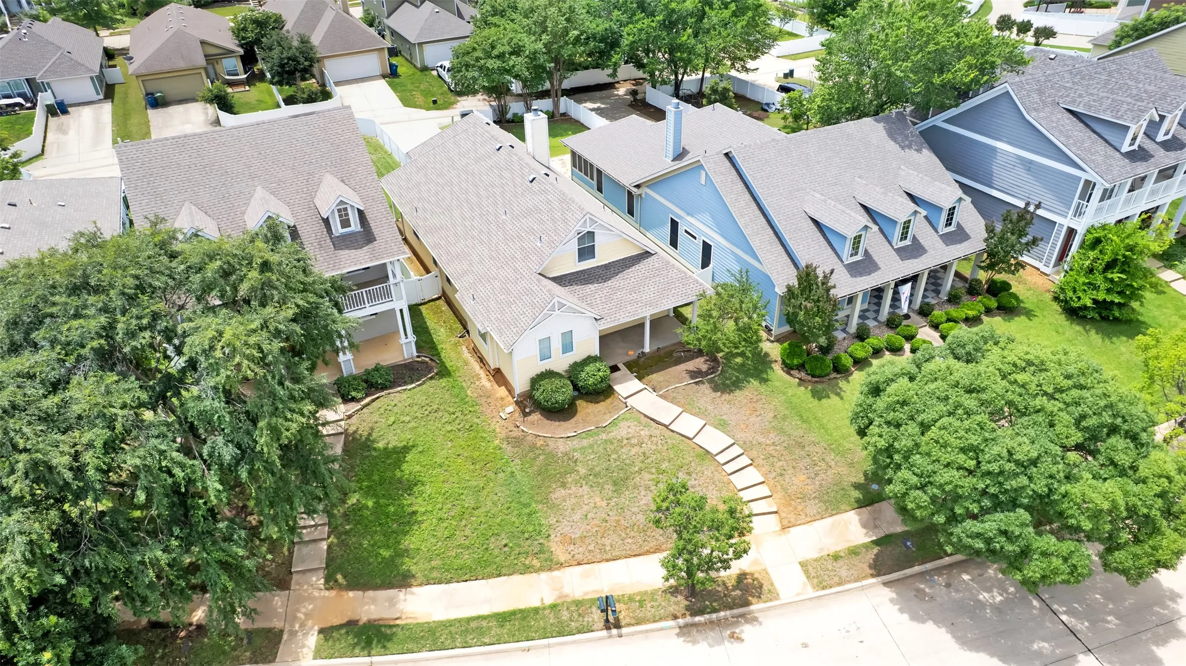 Single Family Residence For Rent in Denton County , 10108 Cherry Hill Lane, Providence Village, Texas 76227, 4 Bedroom, 3 Bathroom, 2 Garage spaces, 2,005 Sqft, built in 2004, mls#21362627, Real Estate Agent in Providence Village, Homes For Rent in Denton county, Homes For Rent in Providence Village, Realtor in Providence Village Texas, Real Estate Brokerage Independent Realty Texas, Luminita Cordes Realtor