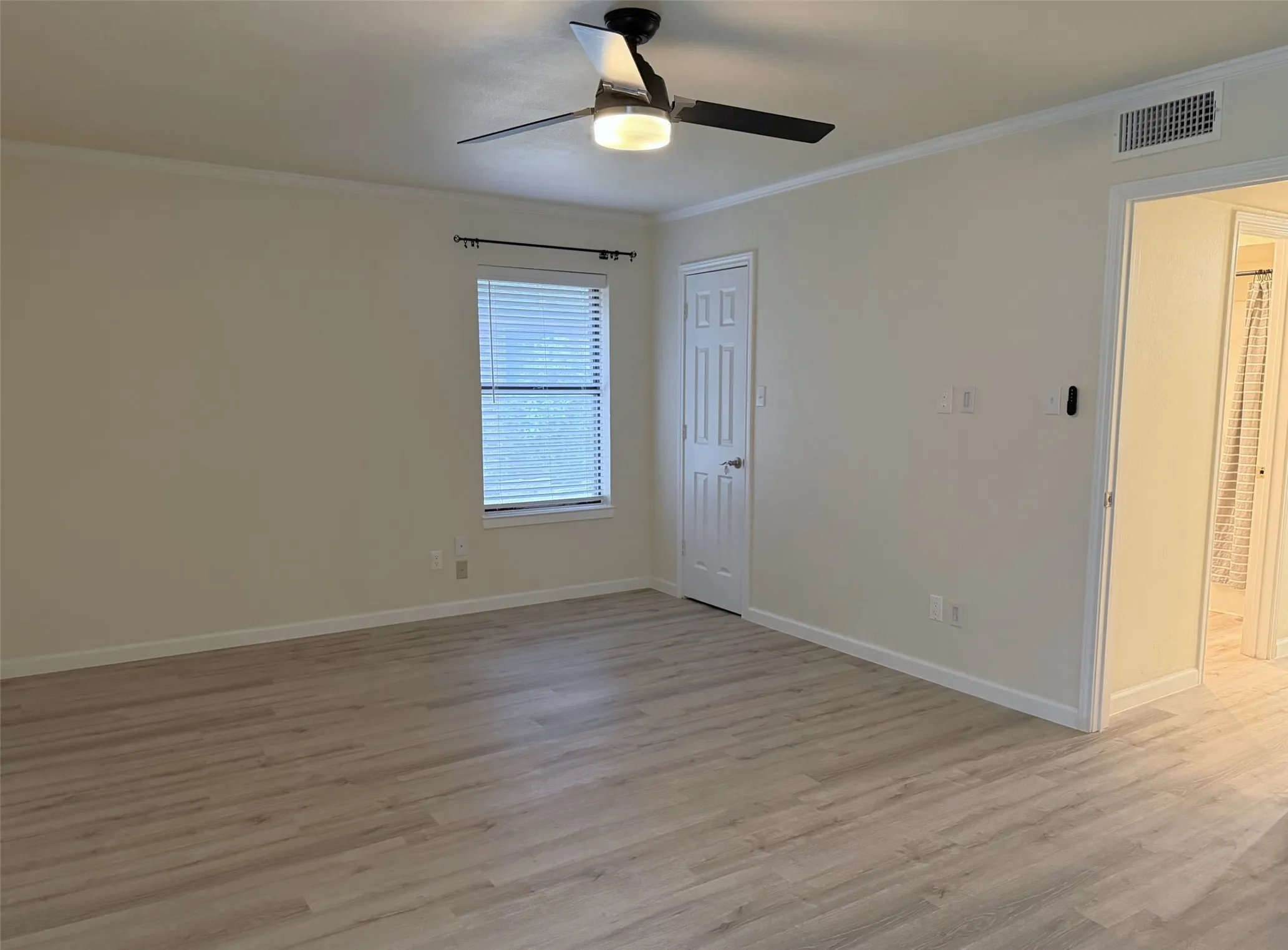 Single Family Residence For Rent in Denton County , 101 Kathryn Drive, Sanger, Texas 76266, 2 Bedroom, 1 Bathroom, 1 Garage spaces, 1,077 Sqft, built in 1982, mls#21362041, Real Estate Agent in Sanger, Homes For Rent in Denton county, Homes For Rent in Sanger, Realtor in Sanger Texas, Real Estate Brokerage Independent Realty Texas, Luminita Cordes Realtor