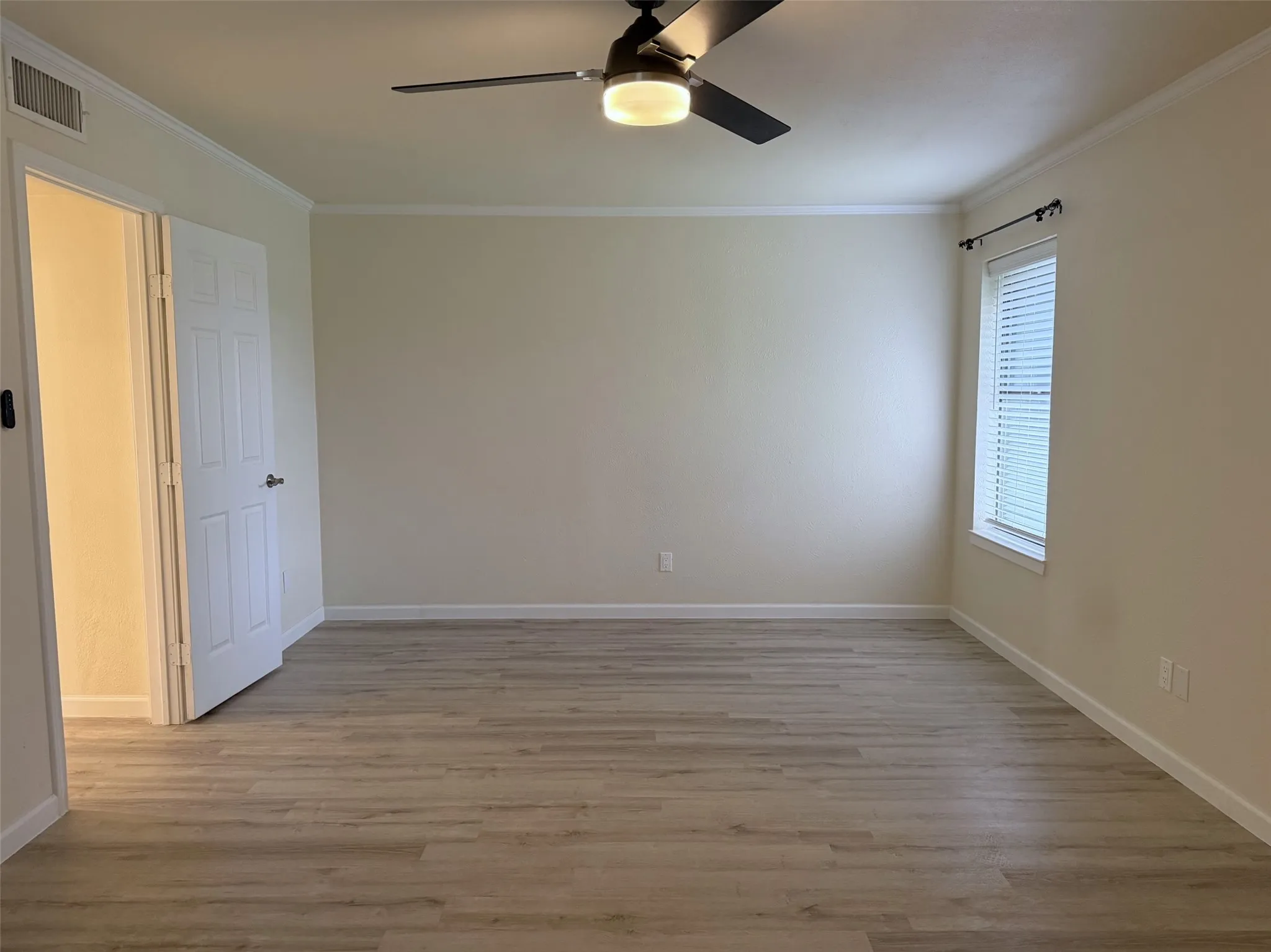 Single Family Residence For Rent in Denton County , 101 Kathryn Drive, Sanger, Texas 76266, 2 Bedroom, 1 Bathroom, 1 Garage spaces, 1,077 Sqft, built in 1982, mls#21362041, Real Estate Agent in Sanger, Homes For Rent in Denton county, Homes For Rent in Sanger, Realtor in Sanger Texas, Real Estate Brokerage Independent Realty Texas, Luminita Cordes Realtor
