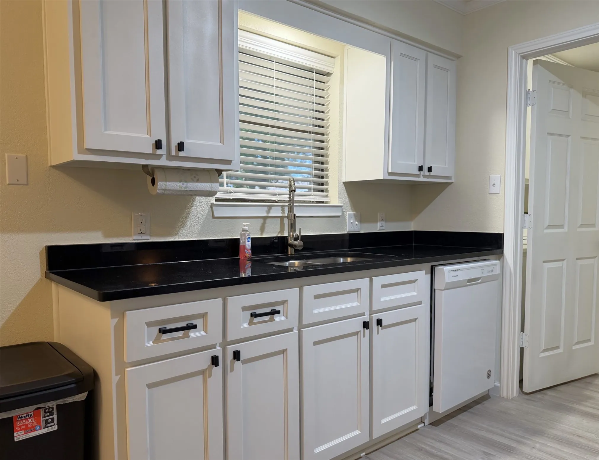 Single Family Residence For Rent in Denton County , 101 Kathryn Drive, Sanger, Texas 76266, 2 Bedroom, 1 Bathroom, 1 Garage spaces, 1,077 Sqft, built in 1982, mls#21362041, Real Estate Agent in Sanger, Homes For Rent in Denton county, Homes For Rent in Sanger, Realtor in Sanger Texas, Real Estate Brokerage Independent Realty Texas, Luminita Cordes Realtor