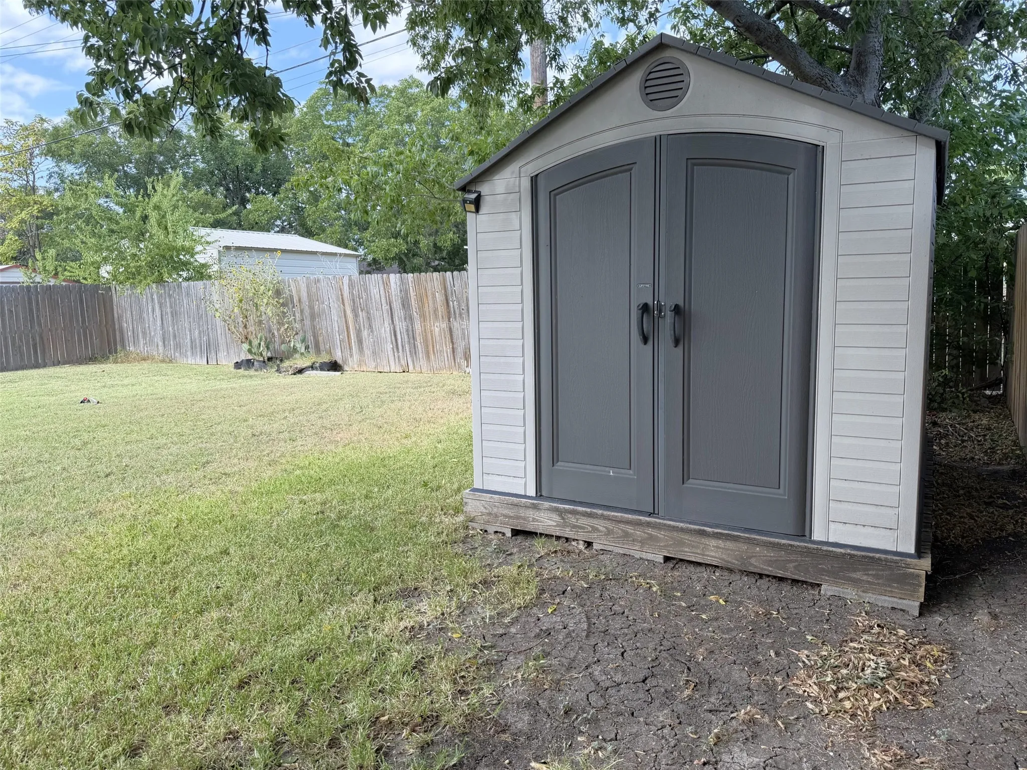 Single Family Residence For Rent in Denton County , 101 Kathryn Drive, Sanger, Texas 76266, 2 Bedroom, 1 Bathroom, 1 Garage spaces, 1,077 Sqft, built in 1982, mls#21362041, Real Estate Agent in Sanger, Homes For Rent in Denton county, Homes For Rent in Sanger, Realtor in Sanger Texas, Real Estate Brokerage Independent Realty Texas, Luminita Cordes Realtor