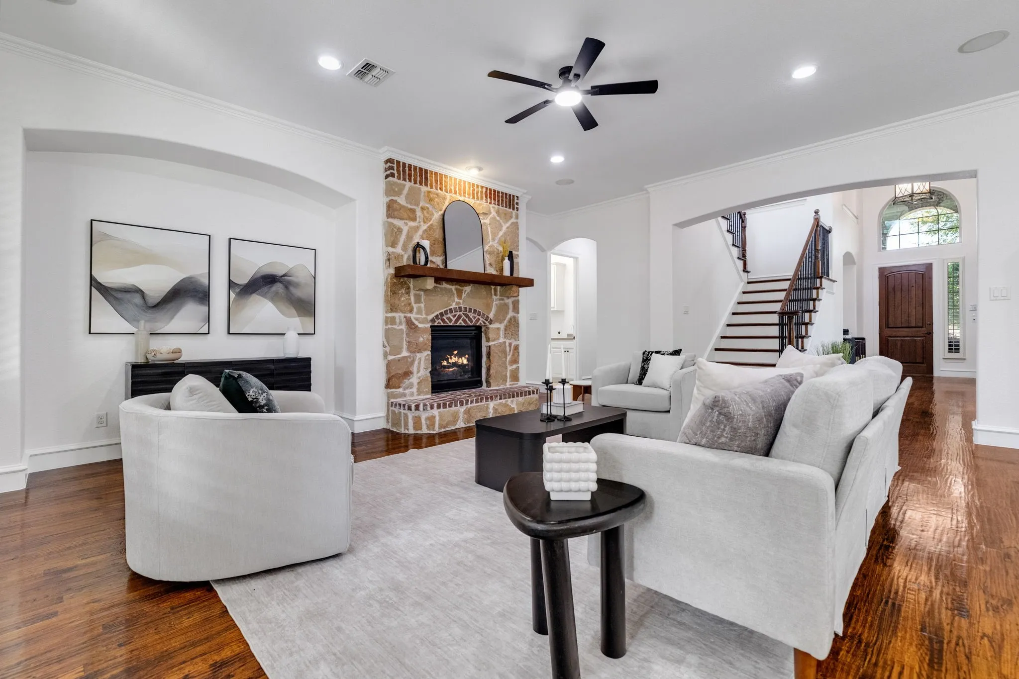 Single Family Residence For Sale in Denton County , 4604 Golden Mew Drive, Carrollton, Texas 75010, 4 Bedroom, 4 Bathroom, 3 Garage spaces, 3,882 Sqft, built in 2010, mls#21362520, Real Estate Agent in Carrollton, Homes For Sale in Denton county, Homes For Sale in Carrollton, Realtor in Carrollton Texas, Real Estate Brokerage Independent Realty Texas, Luminita Cordes Realtor