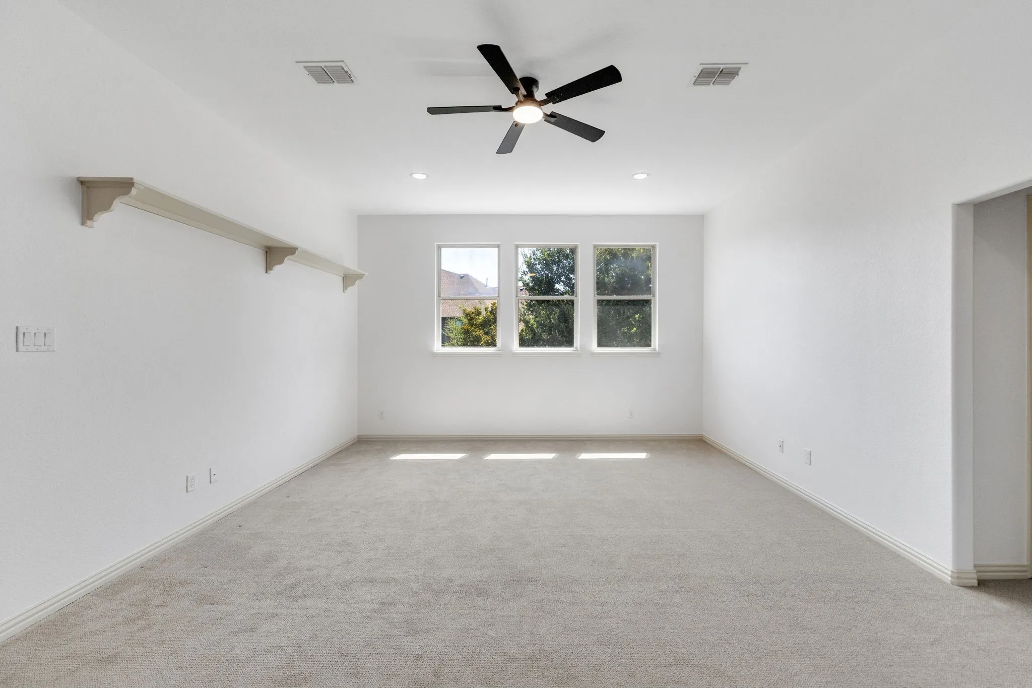 Single Family Residence For Sale in Denton County , 4604 Golden Mew Drive, Carrollton, Texas 75010, 4 Bedroom, 4 Bathroom, 3 Garage spaces, 3,882 Sqft, built in 2010, mls#21362520, Real Estate Agent in Carrollton, Homes For Sale in Denton county, Homes For Sale in Carrollton, Realtor in Carrollton Texas, Real Estate Brokerage Independent Realty Texas, Luminita Cordes Realtor
