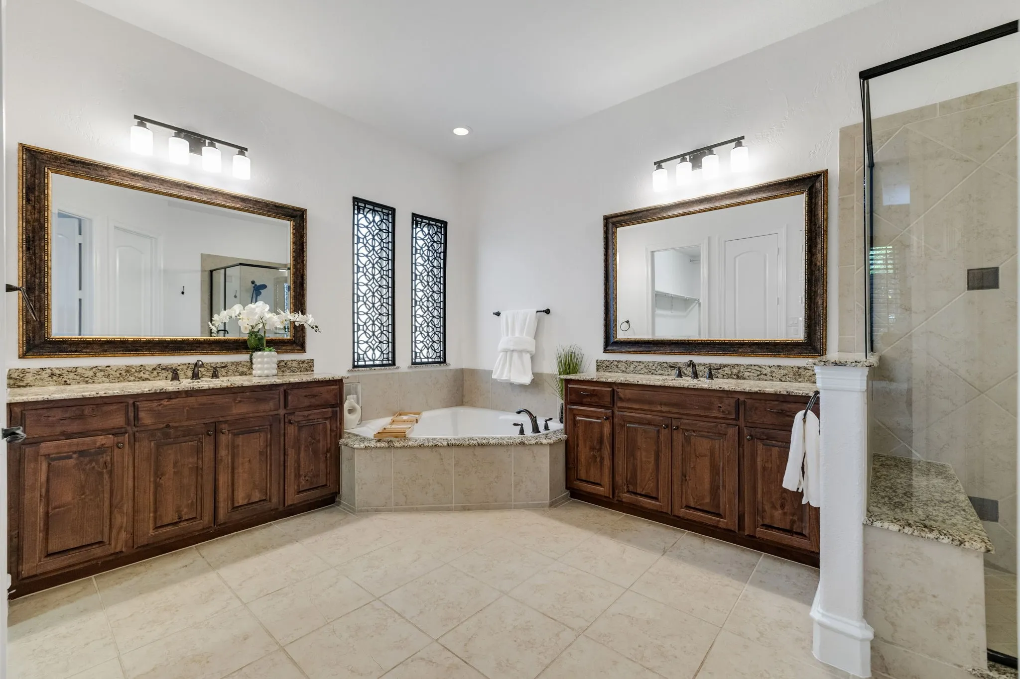 Single Family Residence For Sale in Denton County , 4604 Golden Mew Drive, Carrollton, Texas 75010, 4 Bedroom, 4 Bathroom, 3 Garage spaces, 3,882 Sqft, built in 2010, mls#21362520, Real Estate Agent in Carrollton, Homes For Sale in Denton county, Homes For Sale in Carrollton, Realtor in Carrollton Texas, Real Estate Brokerage Independent Realty Texas, Luminita Cordes Realtor