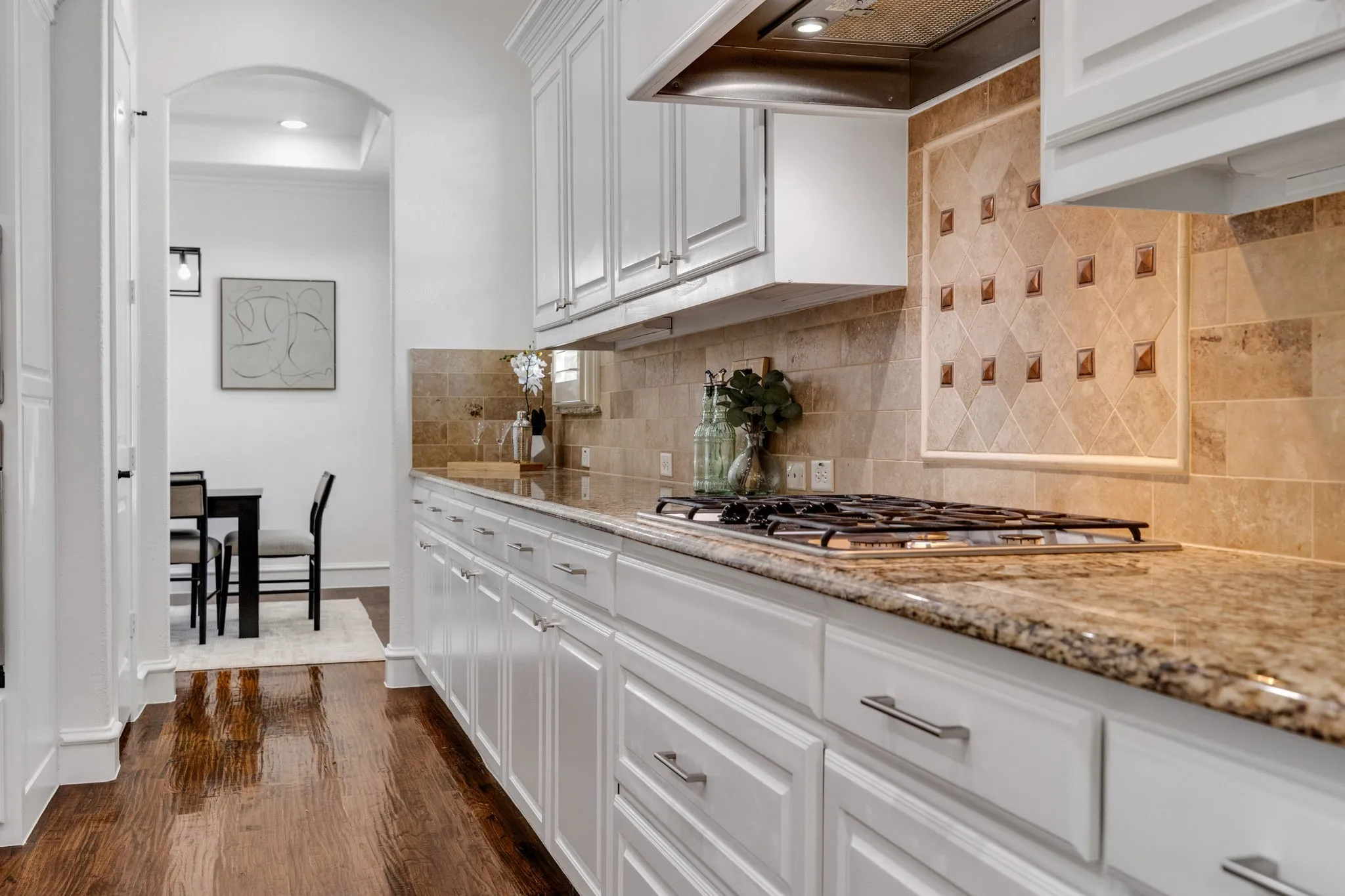 Single Family Residence For Sale in Denton County , 4604 Golden Mew Drive, Carrollton, Texas 75010, 4 Bedroom, 4 Bathroom, 3 Garage spaces, 3,882 Sqft, built in 2010, mls#21362520, Real Estate Agent in Carrollton, Homes For Sale in Denton county, Homes For Sale in Carrollton, Realtor in Carrollton Texas, Real Estate Brokerage Independent Realty Texas, Luminita Cordes Realtor