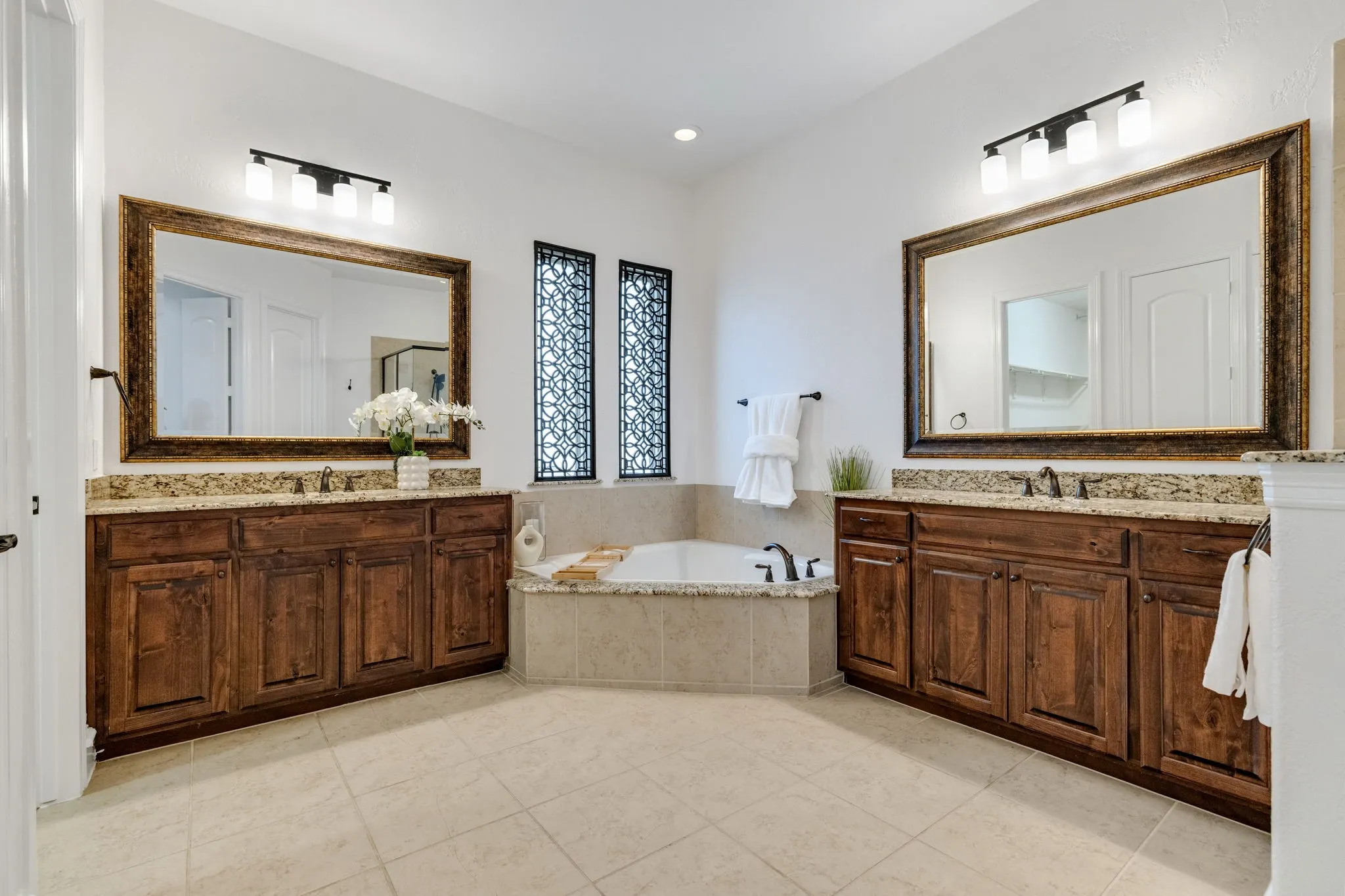 Single Family Residence For Sale in Denton County , 4604 Golden Mew Drive, Carrollton, Texas 75010, 4 Bedroom, 4 Bathroom, 3 Garage spaces, 3,882 Sqft, built in 2010, mls#21362520, Real Estate Agent in Carrollton, Homes For Sale in Denton county, Homes For Sale in Carrollton, Realtor in Carrollton Texas, Real Estate Brokerage Independent Realty Texas, Luminita Cordes Realtor