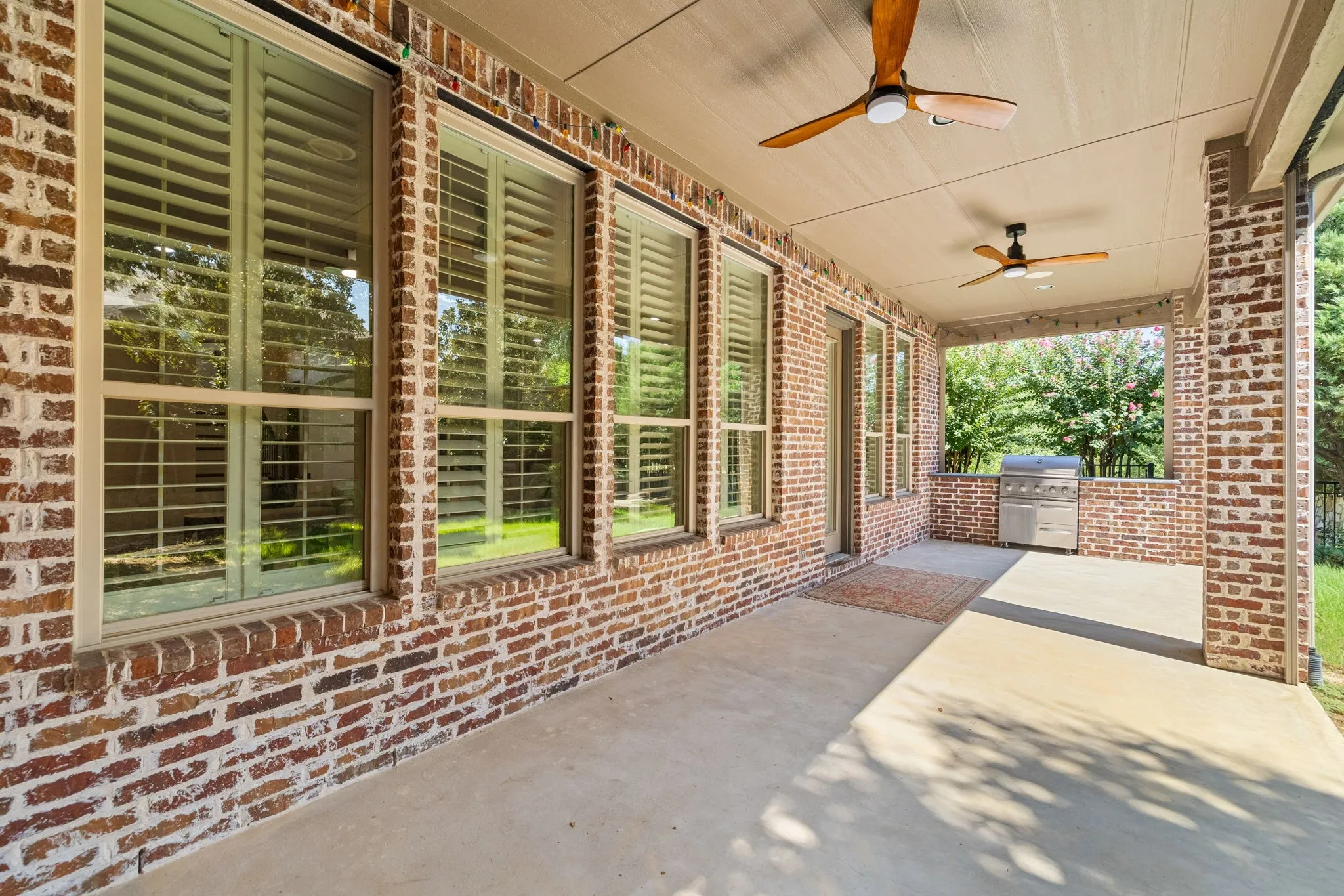 Single Family Residence For Sale in Denton County , 4604 Golden Mew Drive, Carrollton, Texas 75010, 4 Bedroom, 4 Bathroom, 3 Garage spaces, 3,882 Sqft, built in 2010, mls#21362520, Real Estate Agent in Carrollton, Homes For Sale in Denton county, Homes For Sale in Carrollton, Realtor in Carrollton Texas, Real Estate Brokerage Independent Realty Texas, Luminita Cordes Realtor