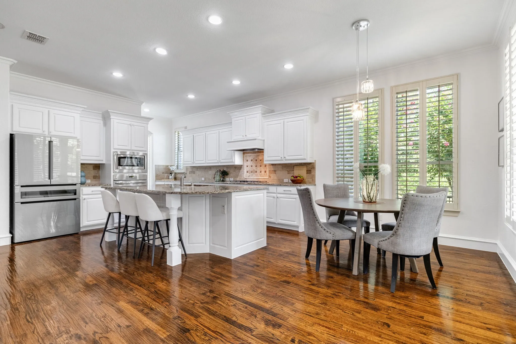 Single Family Residence For Sale in Denton County , 4604 Golden Mew Drive, Carrollton, Texas 75010, 4 Bedroom, 4 Bathroom, 3 Garage spaces, 3,882 Sqft, built in 2010, mls#21362520, Real Estate Agent in Carrollton, Homes For Sale in Denton county, Homes For Sale in Carrollton, Realtor in Carrollton Texas, Real Estate Brokerage Independent Realty Texas, Luminita Cordes Realtor
