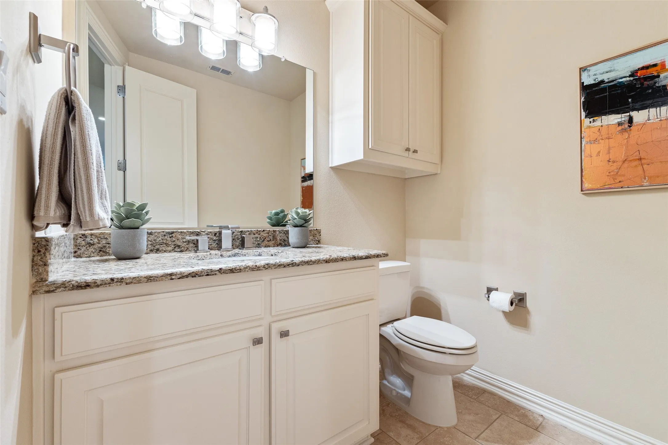 Condominium For Sale in Dallas County , 2811 Hood Street E, Dallas, Texas 75219, 2 Bedroom, 3 Bathroom, 2 Garage spaces, 1,779 Sqft, built in 2011, mls#21361604, Real Estate Agent in Dallas, Homes For Sale in Dallas county, Homes For Sale in Dallas, Realtor in Dallas Texas, Real Estate Brokerage Independent Realty Texas, Luminita Cordes Realtor
