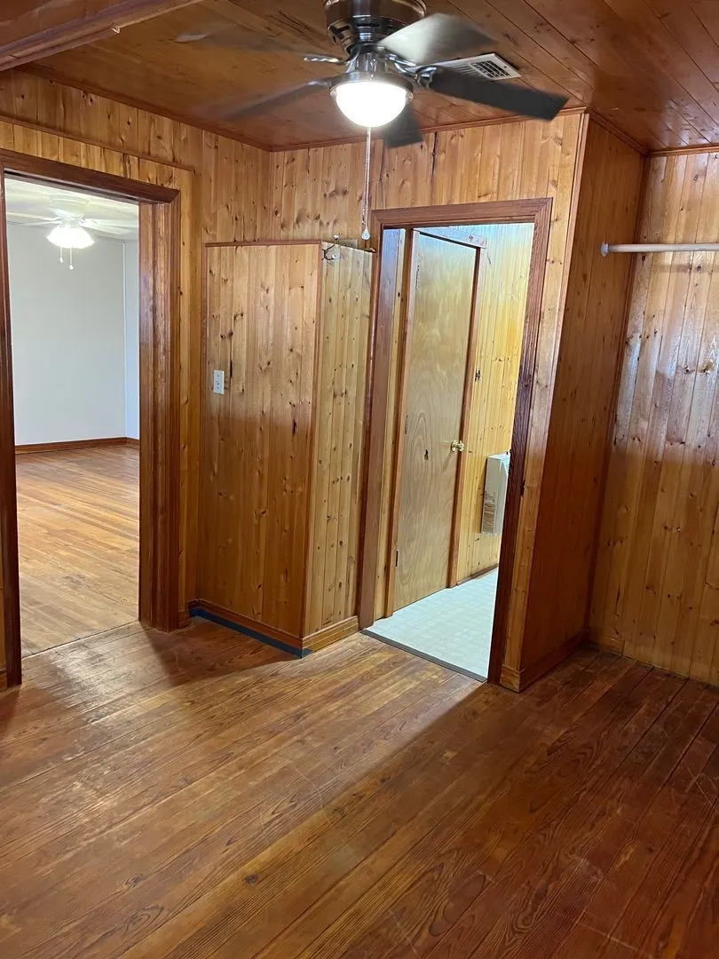 Single Family Residence For Rent in Nolan County , 1623 Woodruff Lane, Sweetwater, Texas 79556, 3 Bedroom, 2 Bathroom, Garage spaces, 1,259 Sqft, built in 1956, mls#21362636, Real Estate Agent in Sweetwater, Homes For Rent in Nolan county, Homes For Rent in Sweetwater, Realtor in Sweetwater Texas, Real Estate Brokerage Independent Realty Texas, Luminita Cordes Realtor