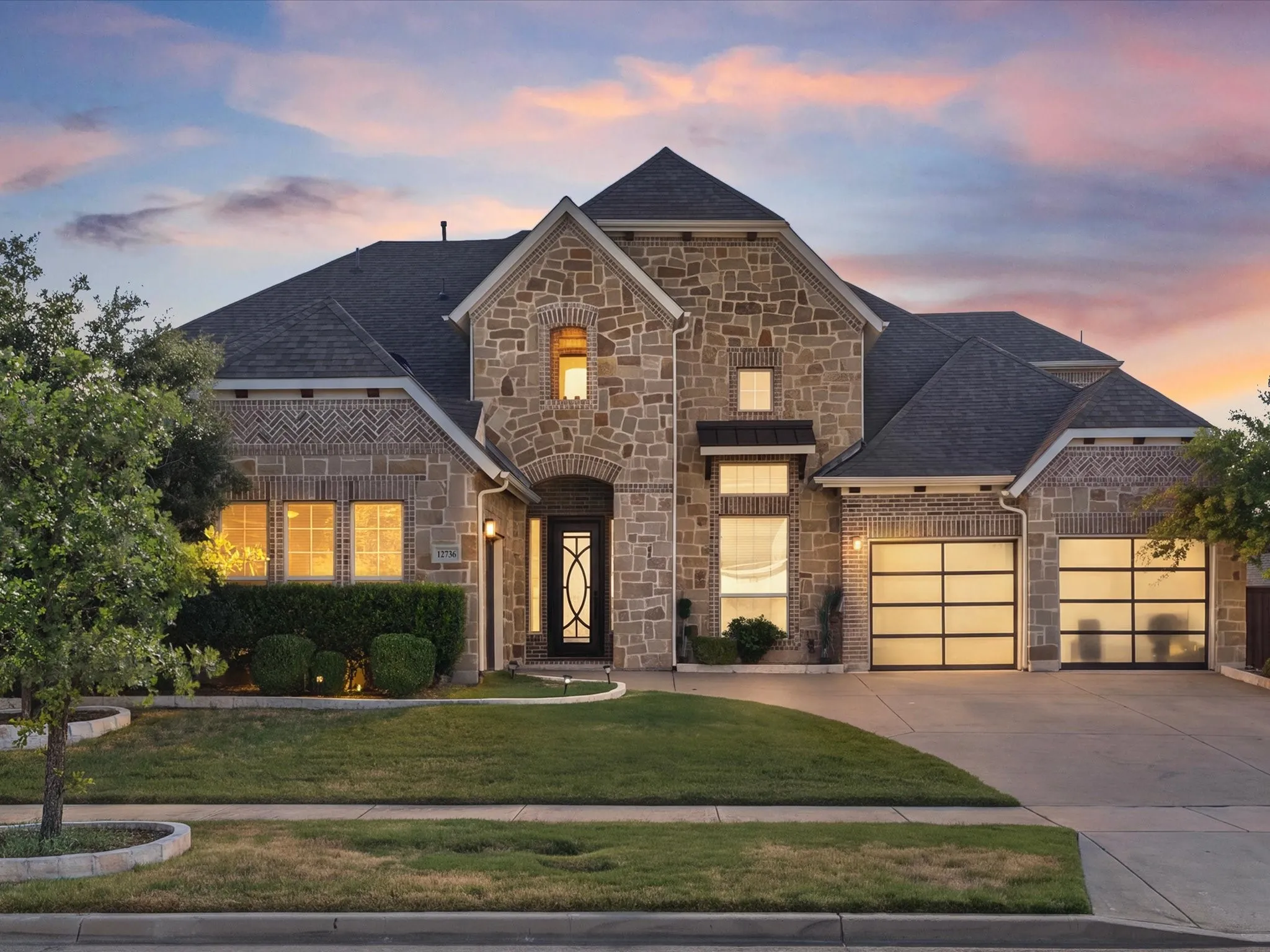 Single Family Residence For Sale in Denton County , 12736 Possum Kingdom Drive, Frisco, Texas 75033, 5 Bedroom, 6 Bathroom, 3 Garage spaces, 4,396 Sqft, built in 2017, mls#21362468, Real Estate Agent in Frisco, Homes For Sale in Denton county, Homes For Sale in Frisco, Realtor in Frisco Texas, Real Estate Brokerage Independent Realty Texas, Luminita Cordes Realtor