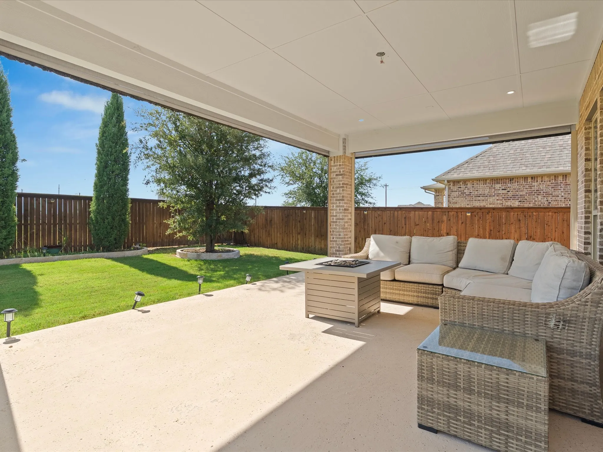 Single Family Residence For Sale in Denton County , 12736 Possum Kingdom Drive, Frisco, Texas 75033, 5 Bedroom, 6 Bathroom, 3 Garage spaces, 4,396 Sqft, built in 2017, mls#21362468, Real Estate Agent in Frisco, Homes For Sale in Denton county, Homes For Sale in Frisco, Realtor in Frisco Texas, Real Estate Brokerage Independent Realty Texas, Luminita Cordes Realtor