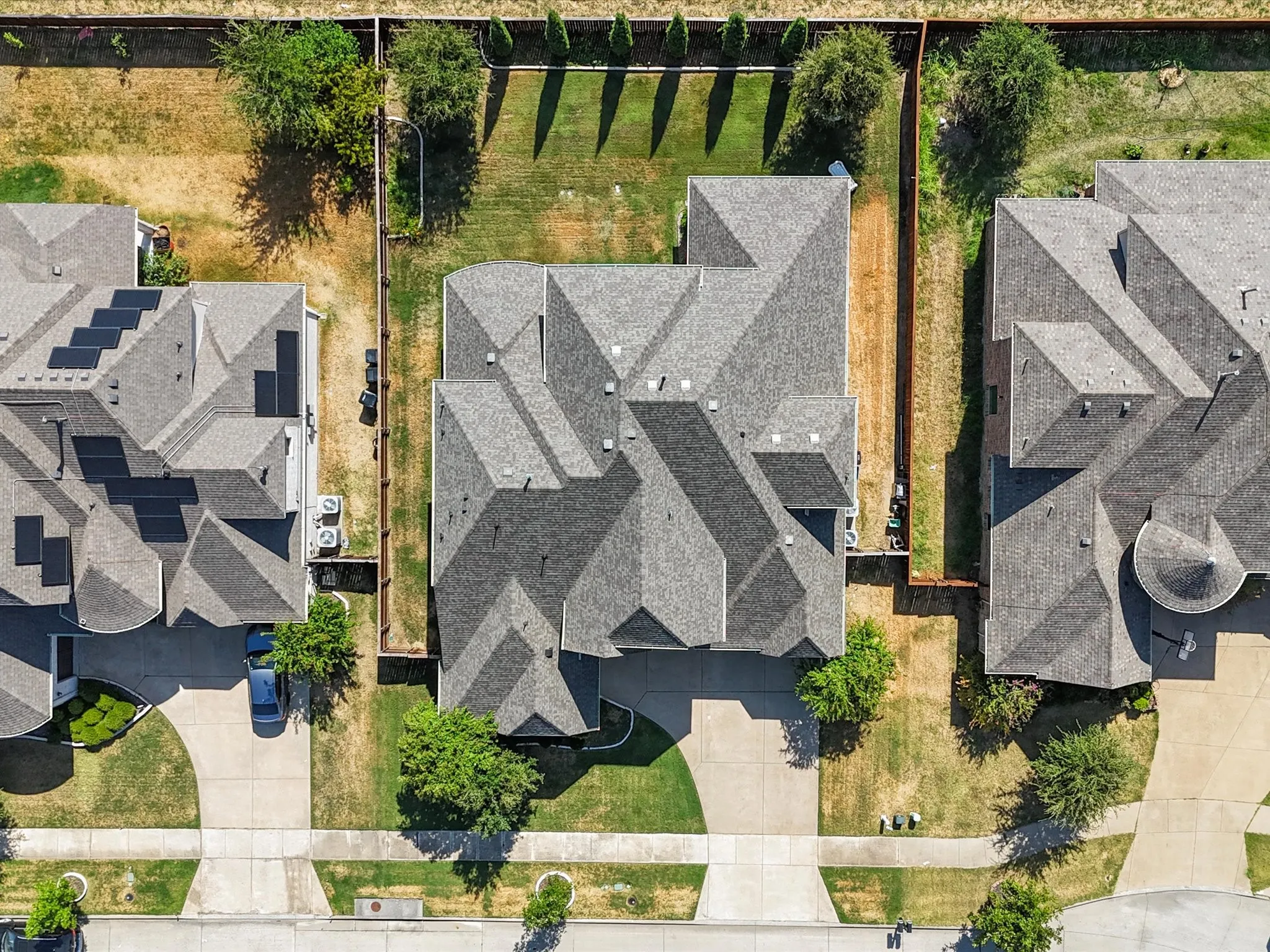Single Family Residence For Sale in Denton County , 12736 Possum Kingdom Drive, Frisco, Texas 75033, 5 Bedroom, 6 Bathroom, 3 Garage spaces, 4,396 Sqft, built in 2017, mls#21362468, Real Estate Agent in Frisco, Homes For Sale in Denton county, Homes For Sale in Frisco, Realtor in Frisco Texas, Real Estate Brokerage Independent Realty Texas, Luminita Cordes Realtor