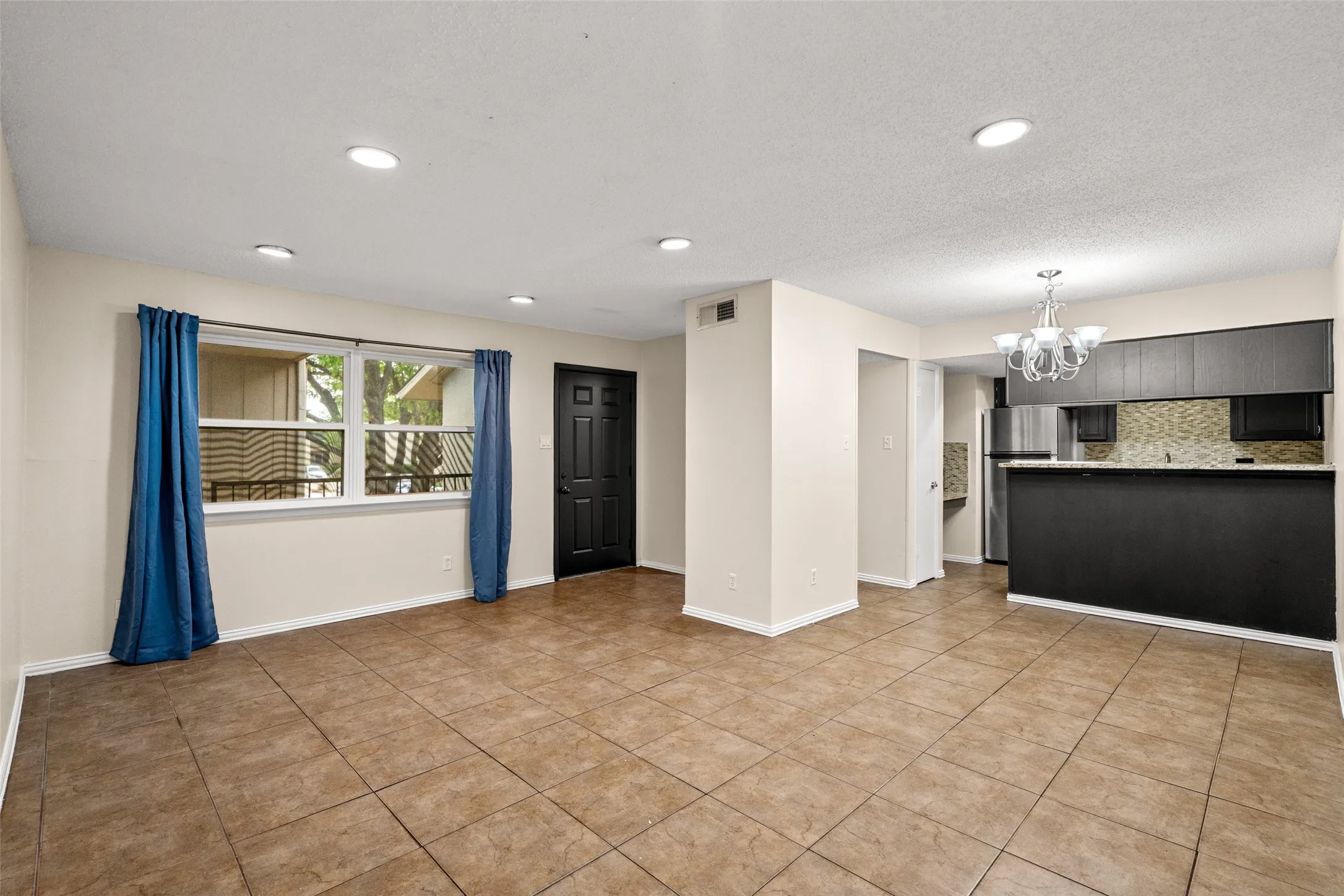 Condominium For Sale in Dallas County , 5903 Harvest Hill Road 2074, Dallas, Texas 75230, 2 Bedroom, 2 Bathroom, Garage spaces, 1,026 Sqft, built in 1970, mls#21362640, Real Estate Agent in Dallas, Homes For Sale in Dallas county, Homes For Sale in Dallas, Realtor in Dallas Texas, Real Estate Brokerage Independent Realty Texas, Luminita Cordes Realtor