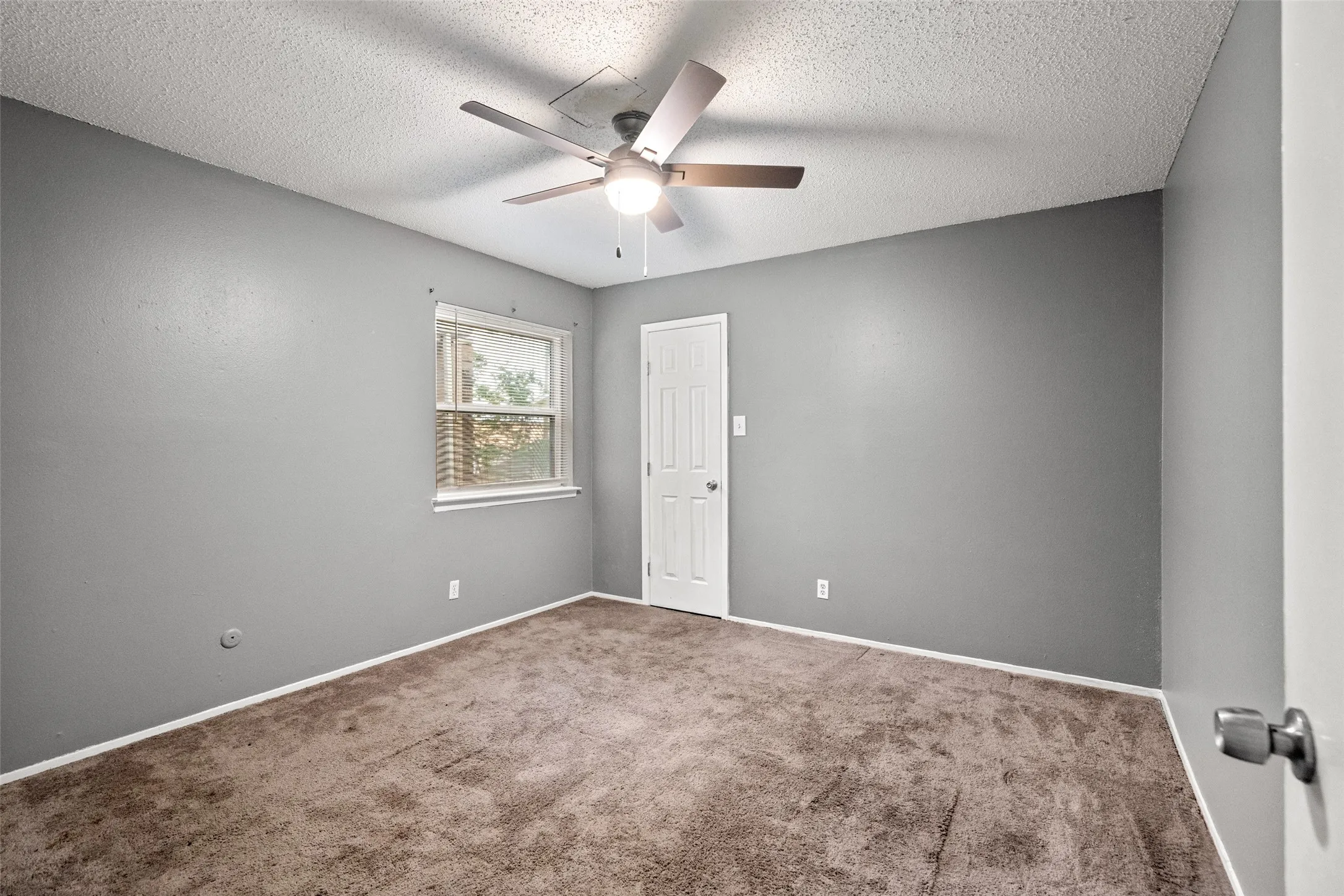 Condominium For Sale in Dallas County , 5903 Harvest Hill Road 2074, Dallas, Texas 75230, 2 Bedroom, 2 Bathroom, Garage spaces, 1,026 Sqft, built in 1970, mls#21362640, Real Estate Agent in Dallas, Homes For Sale in Dallas county, Homes For Sale in Dallas, Realtor in Dallas Texas, Real Estate Brokerage Independent Realty Texas, Luminita Cordes Realtor