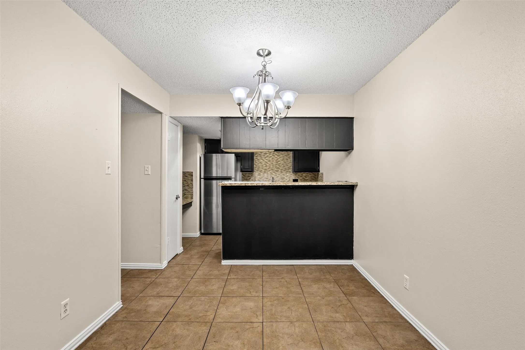 Condominium For Sale in Dallas County , 5903 Harvest Hill Road 2074, Dallas, Texas 75230, 2 Bedroom, 2 Bathroom, Garage spaces, 1,026 Sqft, built in 1970, mls#21362640, Real Estate Agent in Dallas, Homes For Sale in Dallas county, Homes For Sale in Dallas, Realtor in Dallas Texas, Real Estate Brokerage Independent Realty Texas, Luminita Cordes Realtor