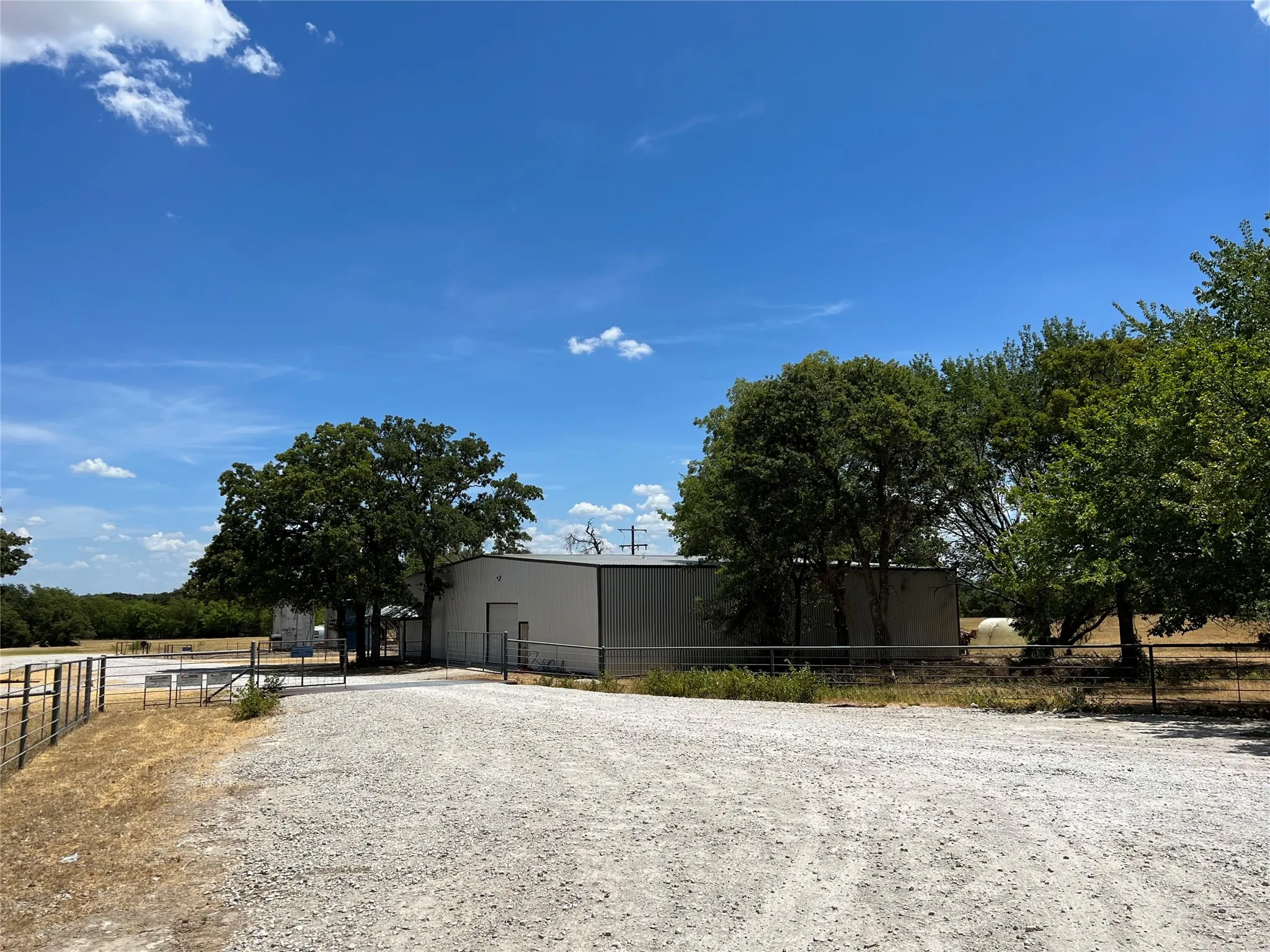 Warehouse For Sale in Montague County , 533 Redbird Lane, Bowie, Texas 76230, 0, 0, Garage spaces, 6,000 Sqft, built in 2005, mls#21361243, Real Estate Agent in Bowie, Homes For Sale in Montague county, Homes For Sale in Bowie, Realtor in Bowie Texas, Real Estate Brokerage Independent Realty Texas, Luminita Cordes Realtor